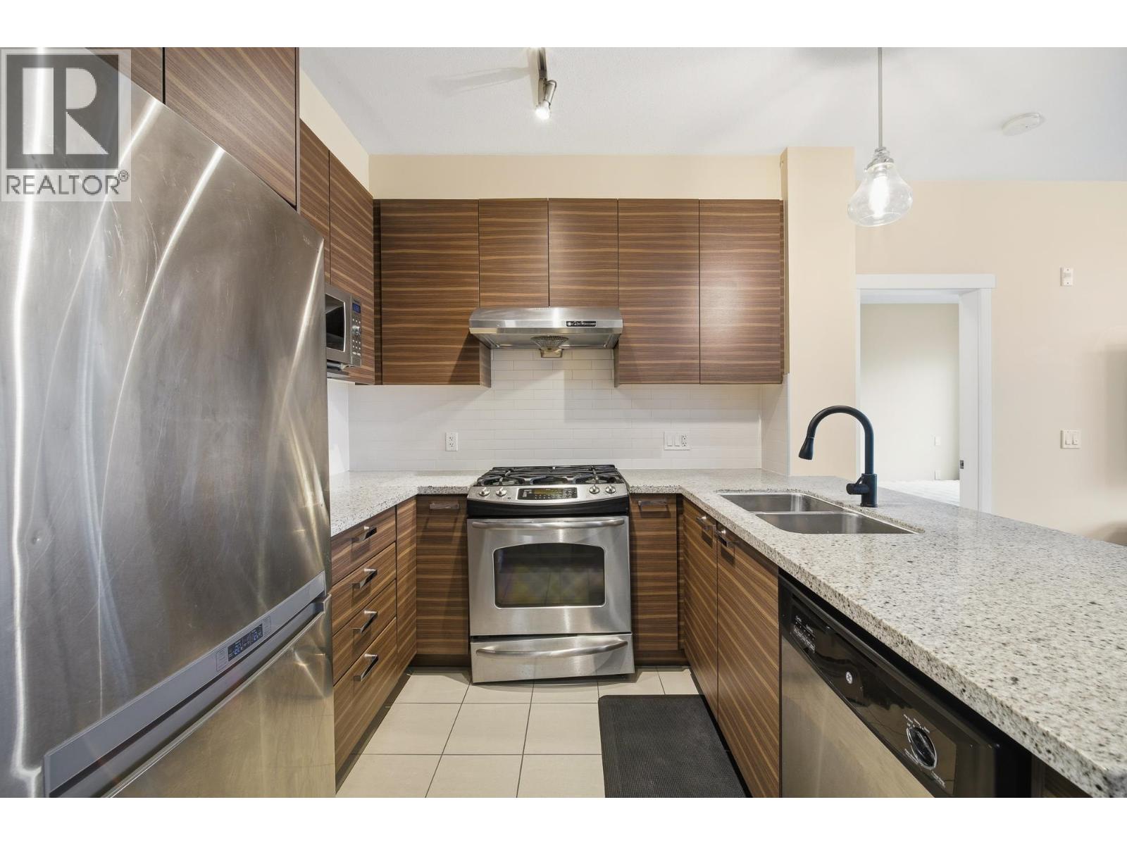 339 9388 Mckim Way, Richmond, British Columbia  V6X 0J7 - Photo 13 - R3117007