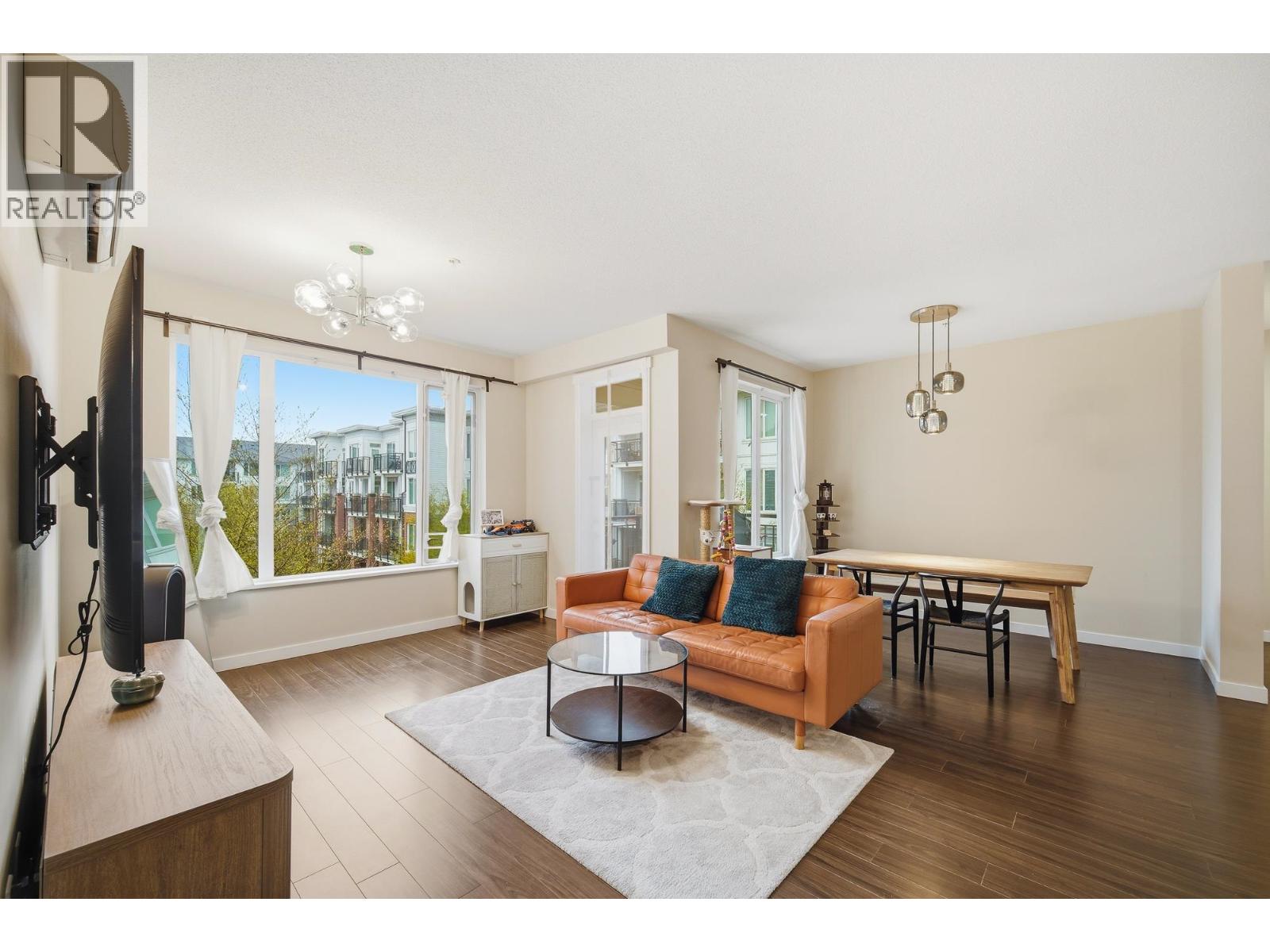 339 9388 Mckim Way, Richmond, British Columbia  V6X 0J7 - Photo 3 - R3117007