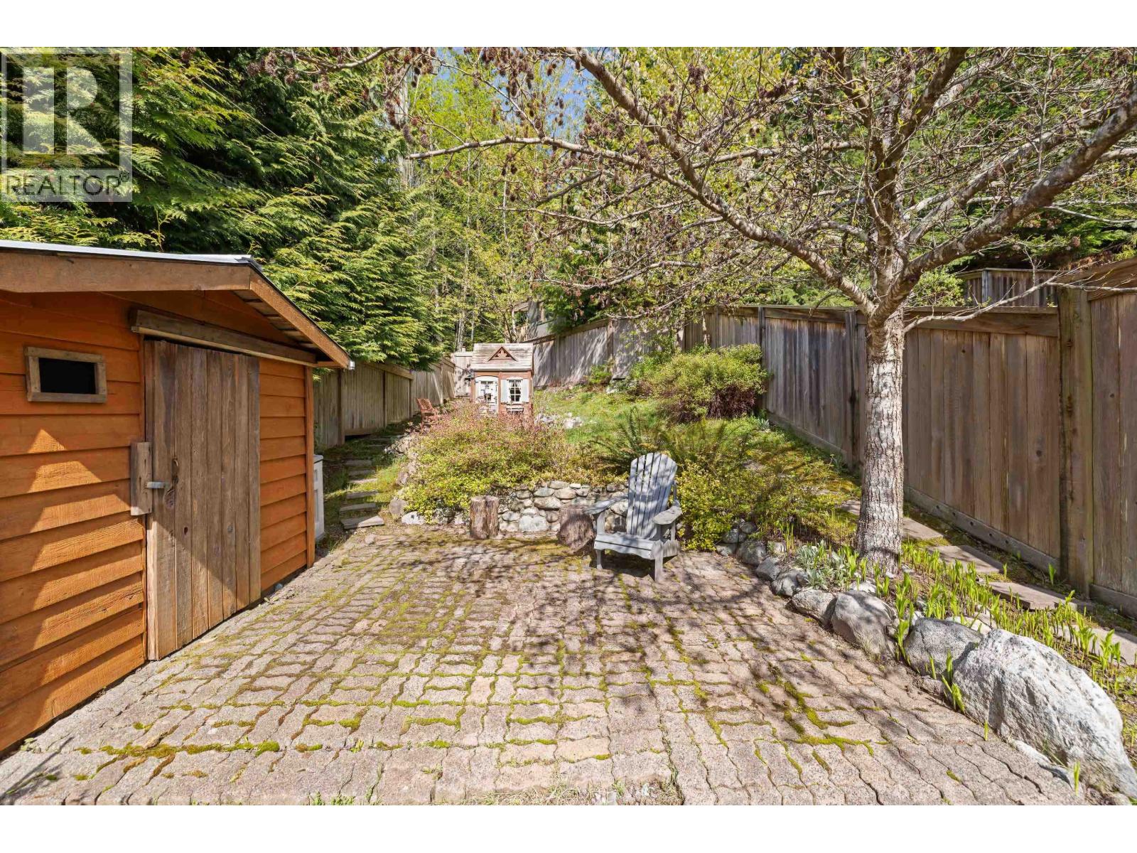 51 Fernway Drive, Port Moody, British Columbia  V3H 5K5 - Photo 34 - R3117008