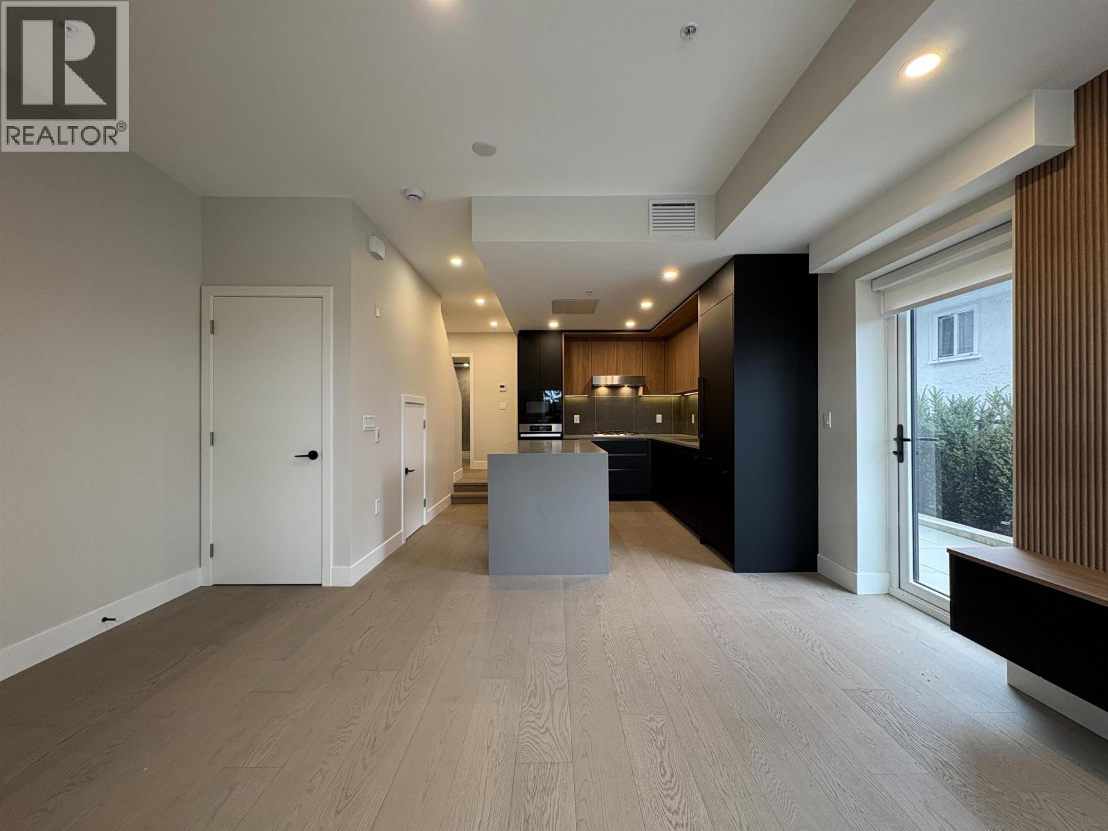 125 W 41st Avenue, Vancouver, British Columbia  V5Y 2S2 - Photo 5 - R3117064