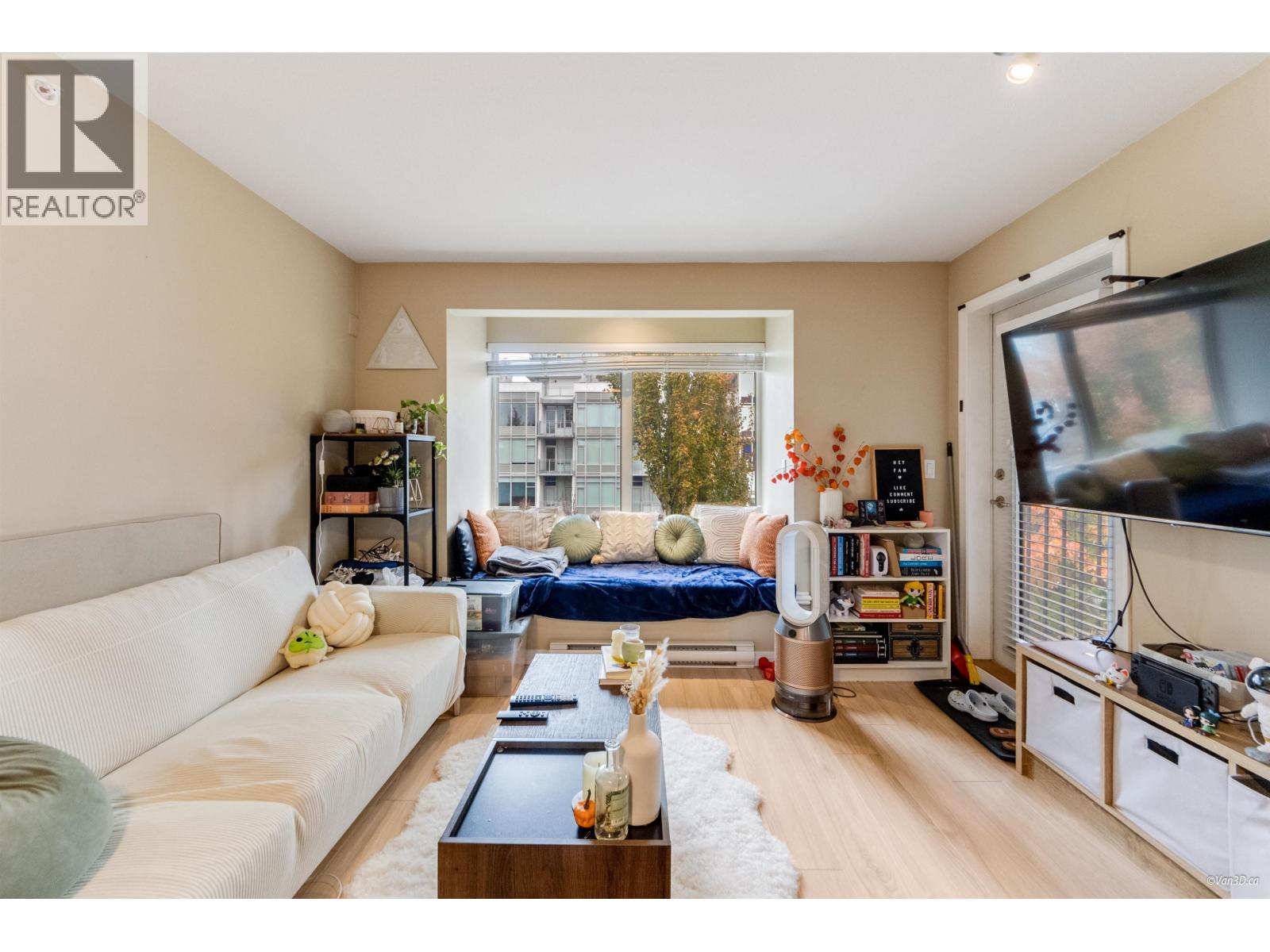 307 5000 Imperial Street, Burnaby, British Columbia  V5J 1C8 - Photo 2 - R3117080