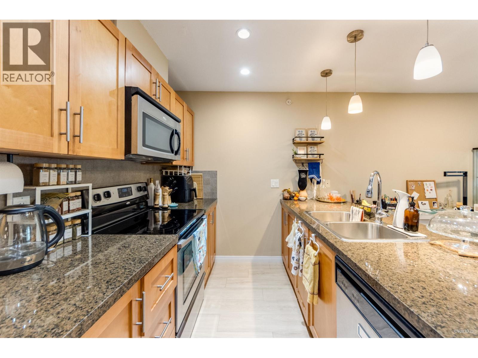 307 5000 Imperial Street, Burnaby, British Columbia  V5J 1C8 - Photo 7 - R3117080