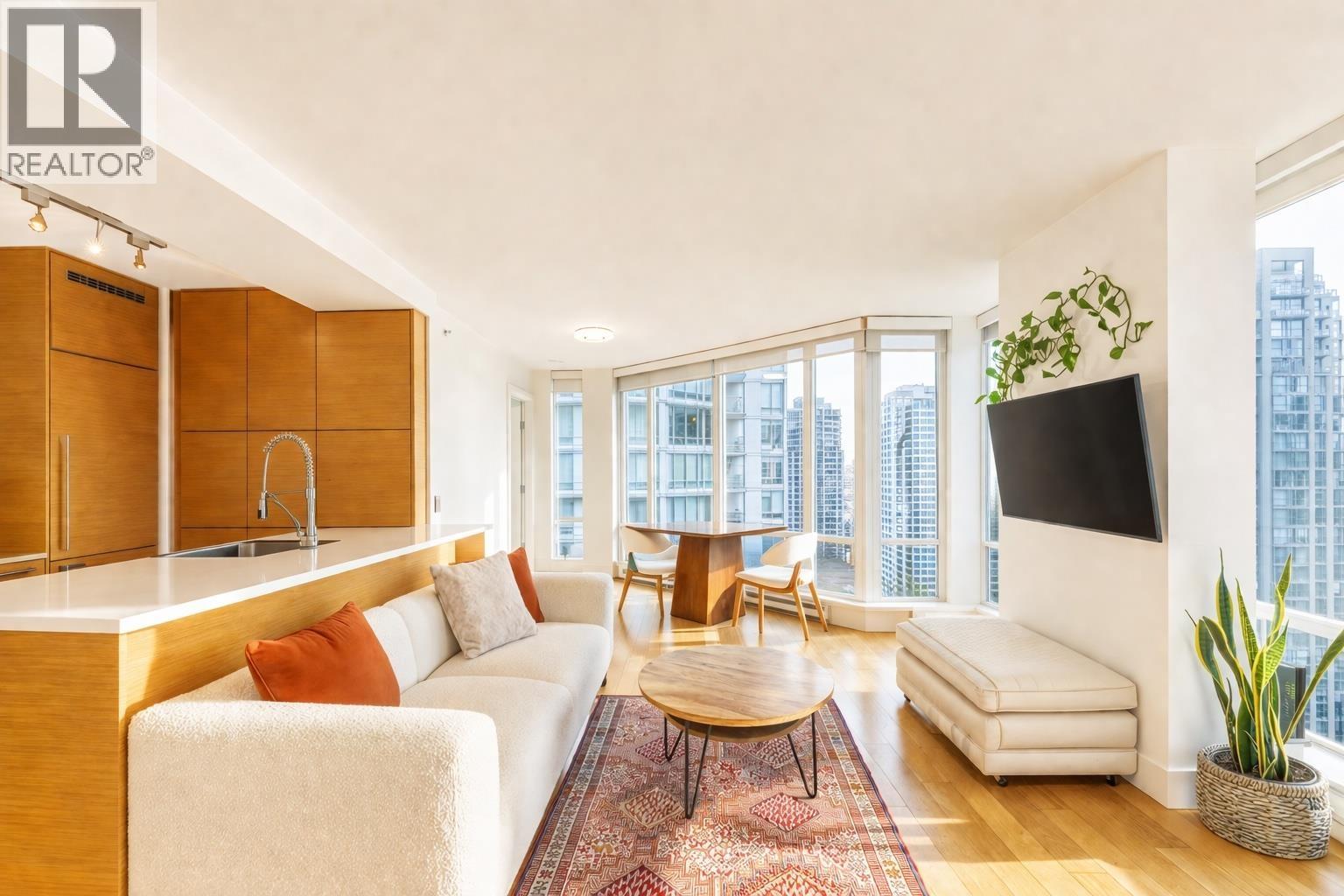 1901 565 Smithe Street, Vancouver, British Columbia  V6B 0E4 - Photo 2 - R3117089