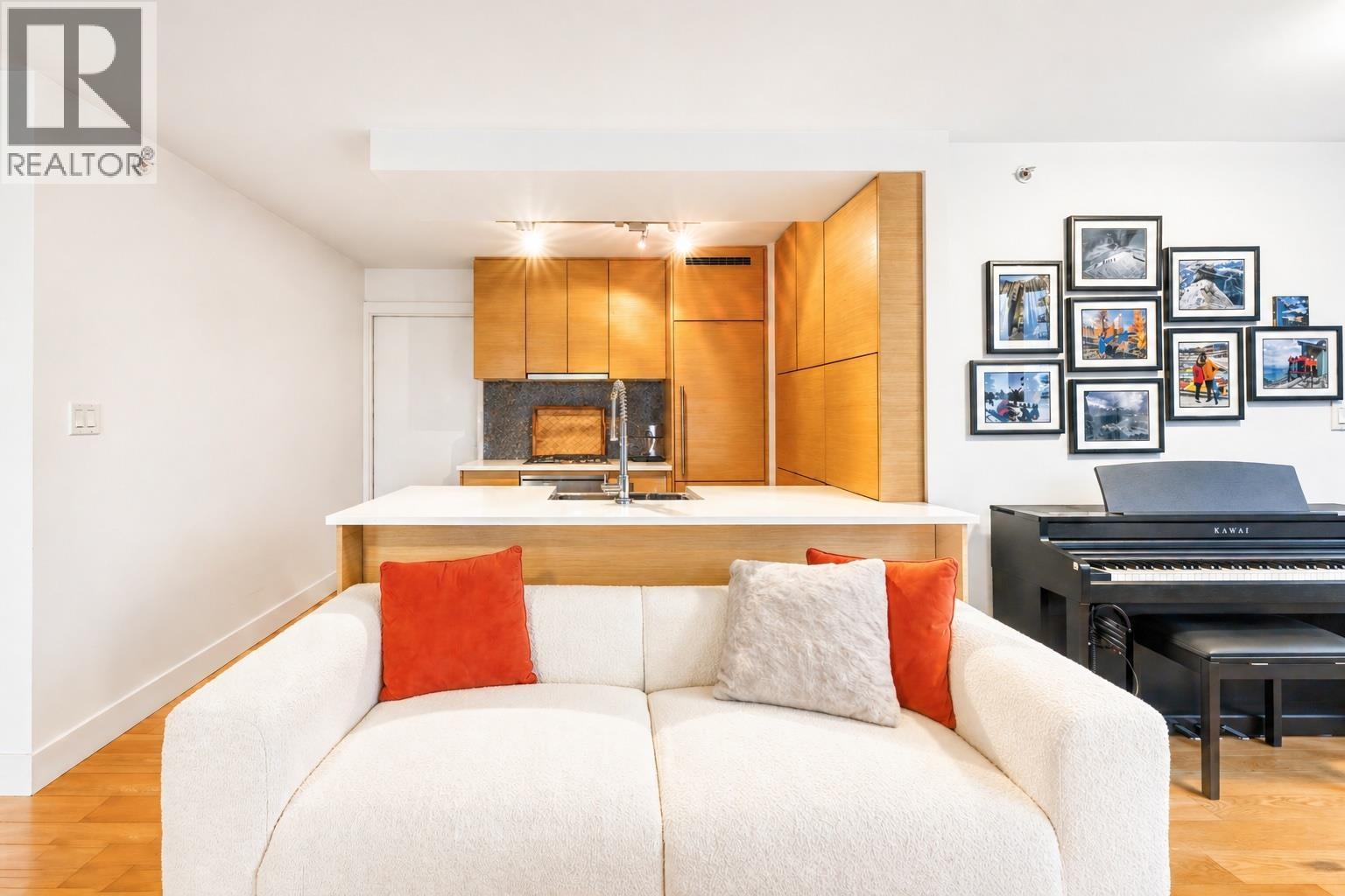 1901 565 Smithe Street, Vancouver, British Columbia  V6B 0E4 - Photo 3 - R3117089