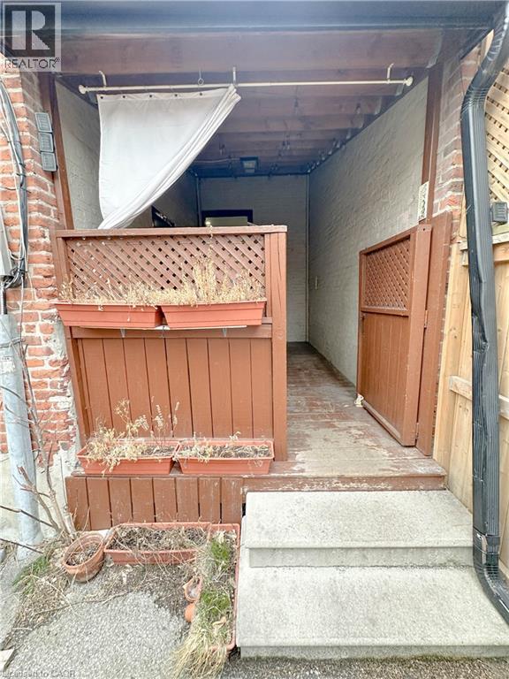 153 Wellington Street N, Hamilton, Ontario  L8R 1N4 - Photo 32 - 40819273