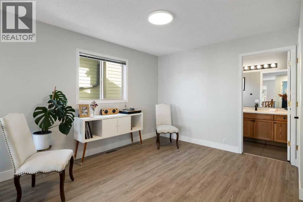 316 Mt Brewster Circle SE, Calgary, Alberta  T2Z 3J2 - Photo 18 - A2296159