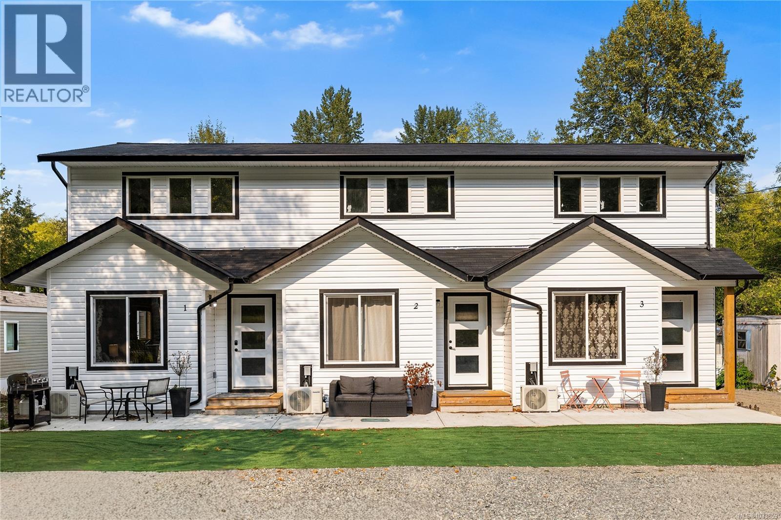 707 Kelsey Way, Sayward, British Columbia  V0N 1A0 - Photo 2 - 1033859