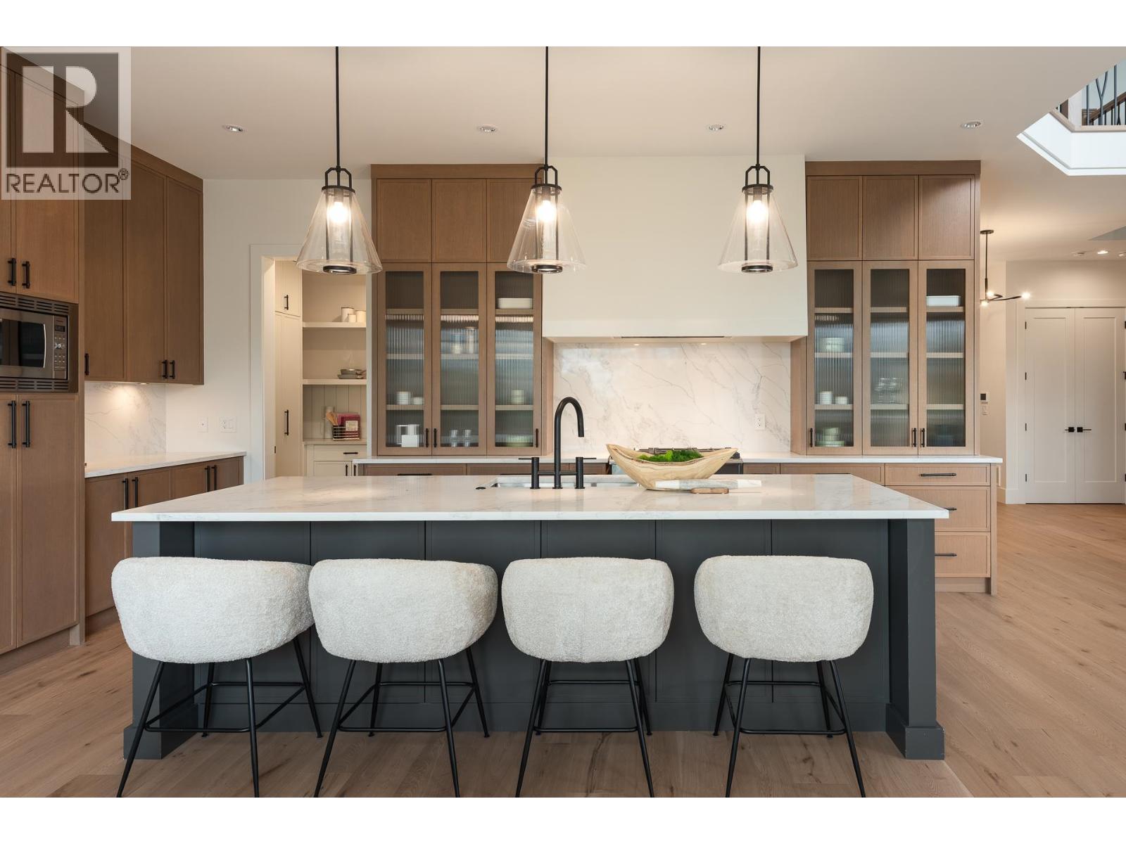 3506 Danielson Drive, Coquitlam, British Columbia  V3E 3H2 - Photo 10 - R3116927