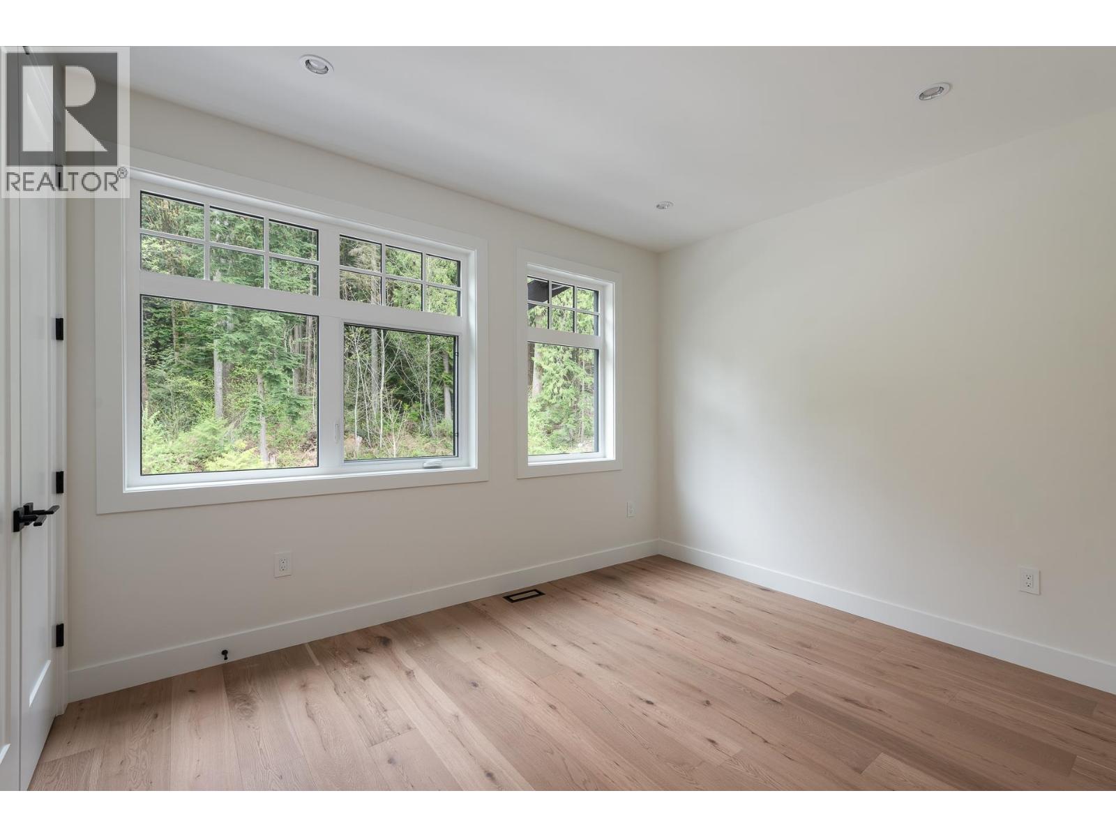 3506 Danielson Drive, Coquitlam, British Columbia  V3E 3H2 - Photo 33 - R3116927