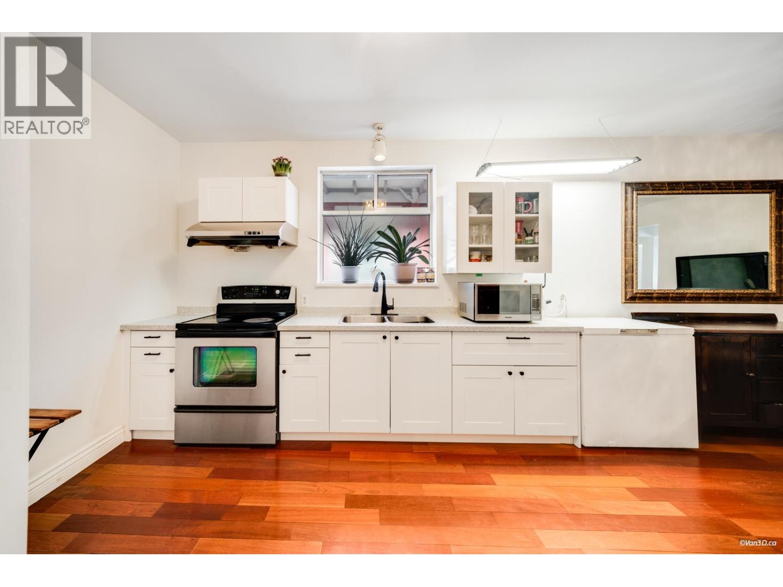 166 E 24th Avenue, Vancouver, British Columbia  V5V 1Z4 - Photo 10 - R3116945