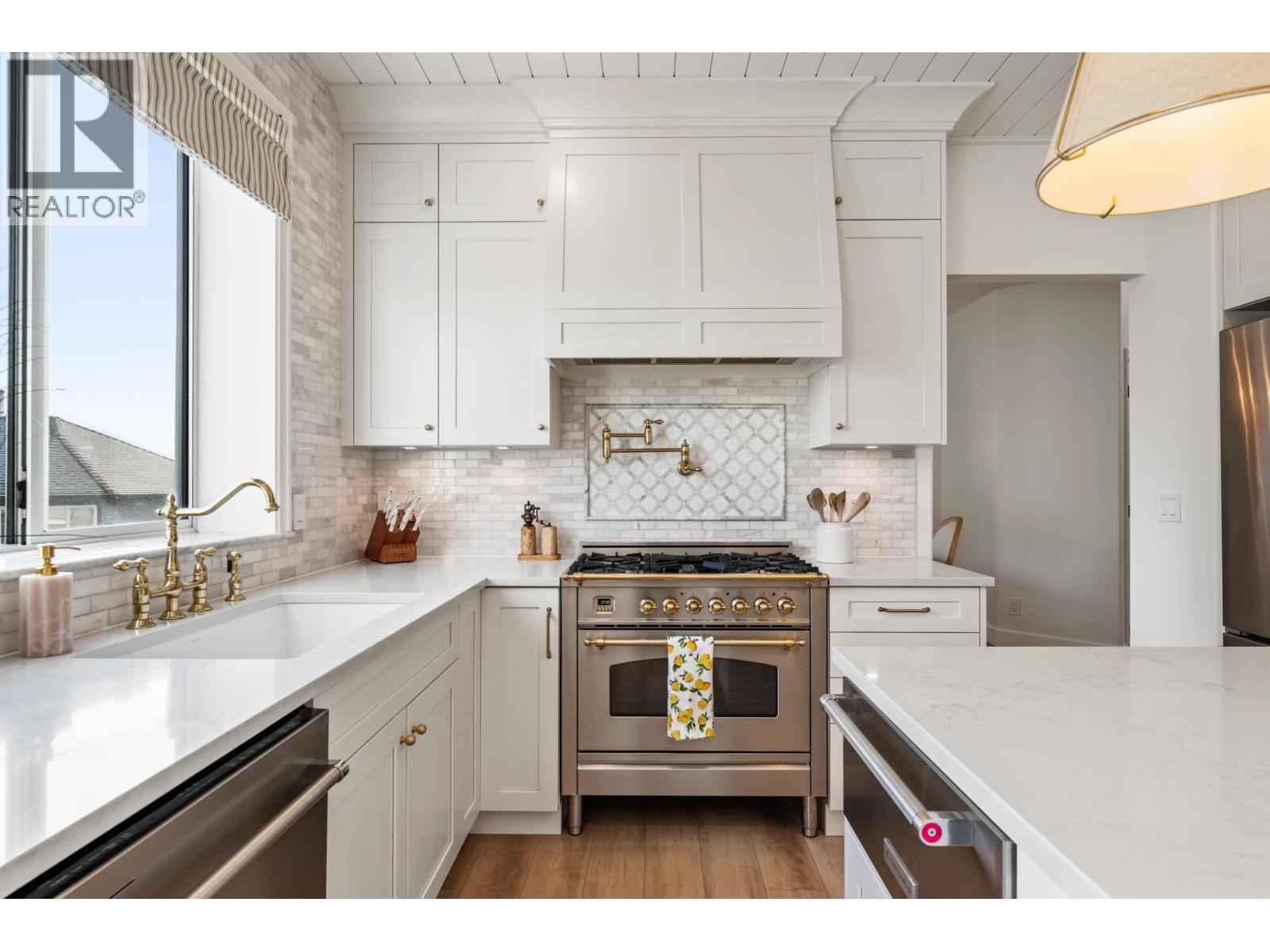 2876 Woodsia Place, Coquitlam, British Columbia  V3E 2Y2 - Photo 10 - R3116997