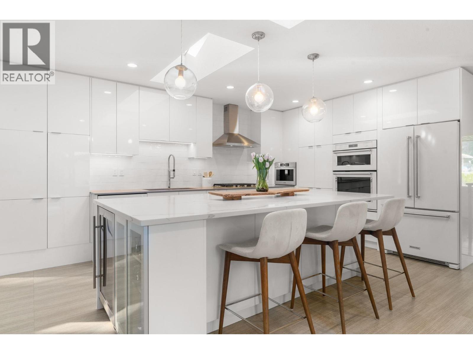 2289 Whitman Avenue, North Vancouver, British Columbia  V7H 2C6 - Photo 12 - R3117002