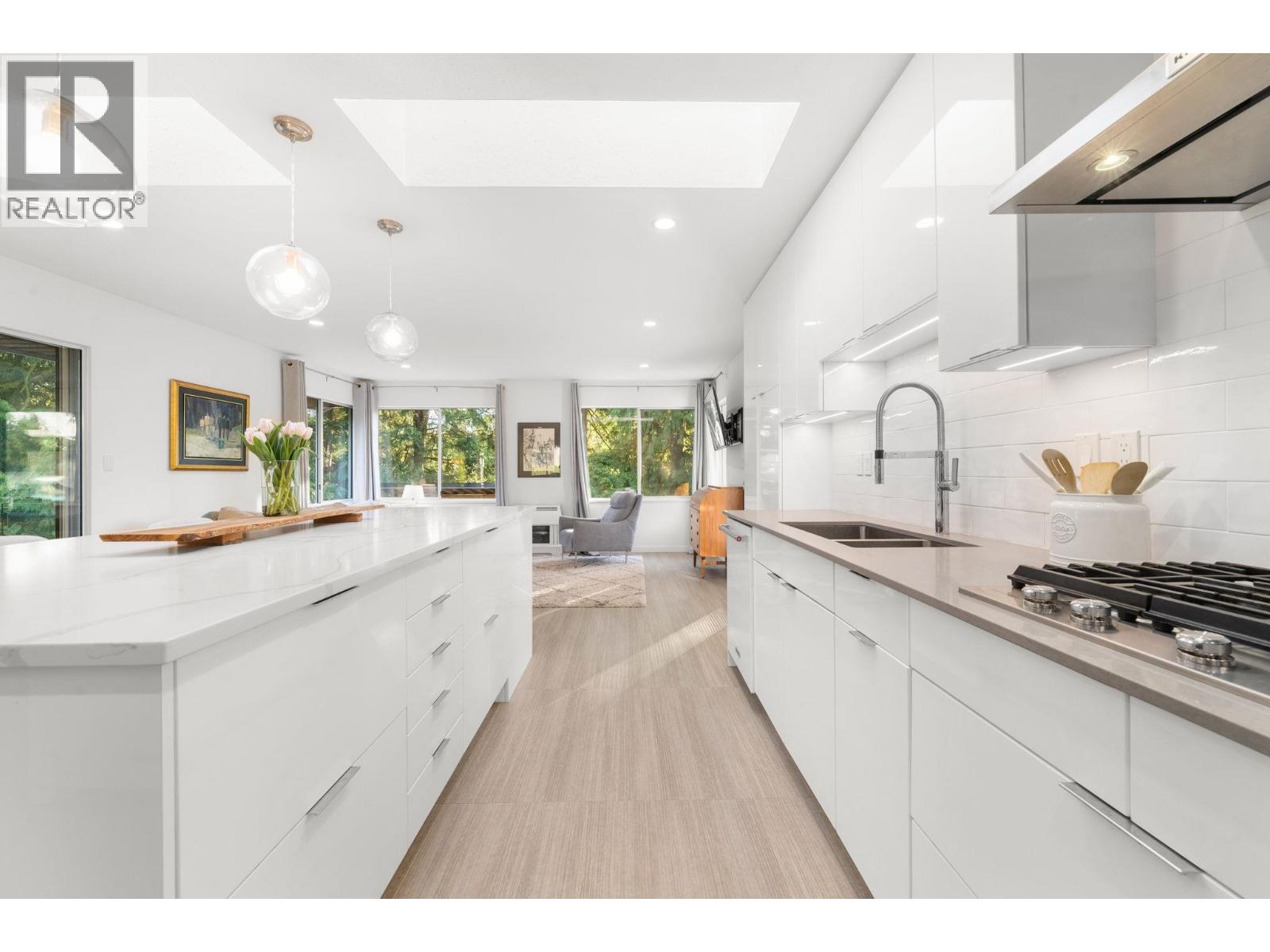 2289 Whitman Avenue, North Vancouver, British Columbia  V7H 2C6 - Photo 16 - R3117002