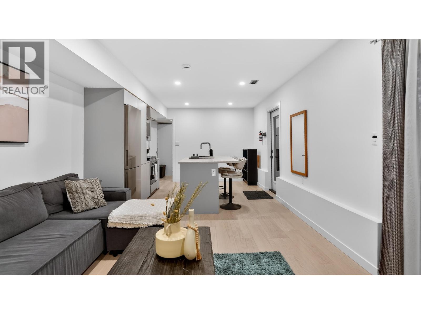 2221 Bowser Avenue, North Vancouver, British Columbia  V7P 2Z1 - Photo 31 - R3117048