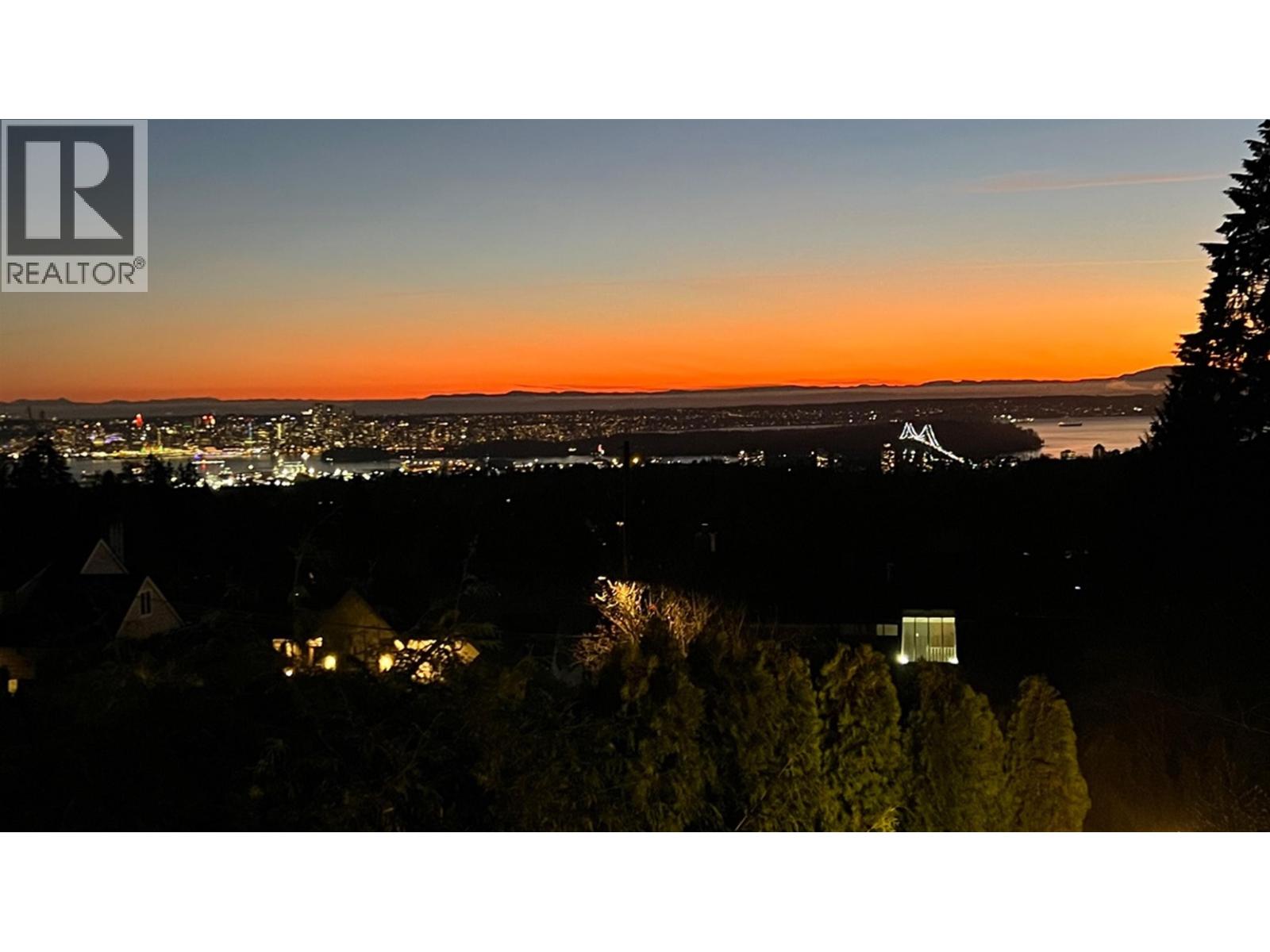 668 Alpine Court, North Vancouver, British Columbia  V7R 2L8 - Photo 35 - R3117061