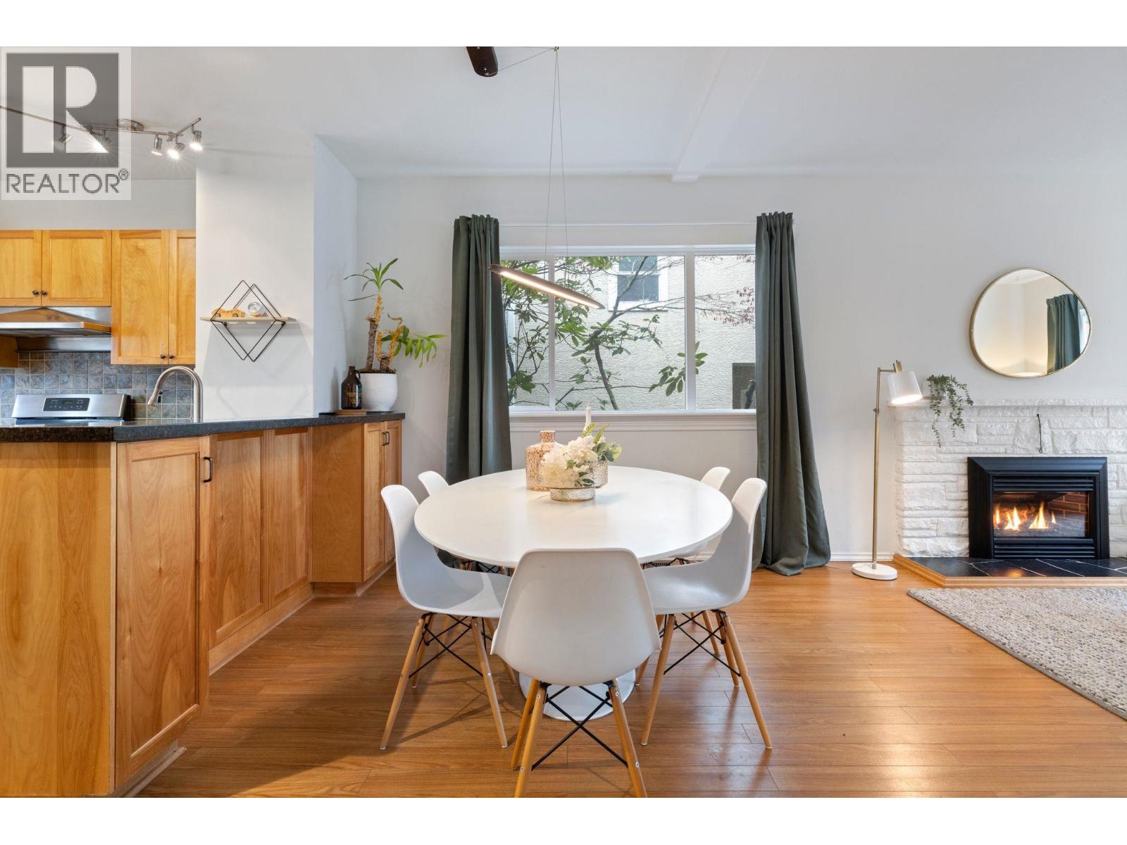 261 E 4th Street, North Vancouver, British Columbia  V7L 1J1 - Photo 10 - R3117070