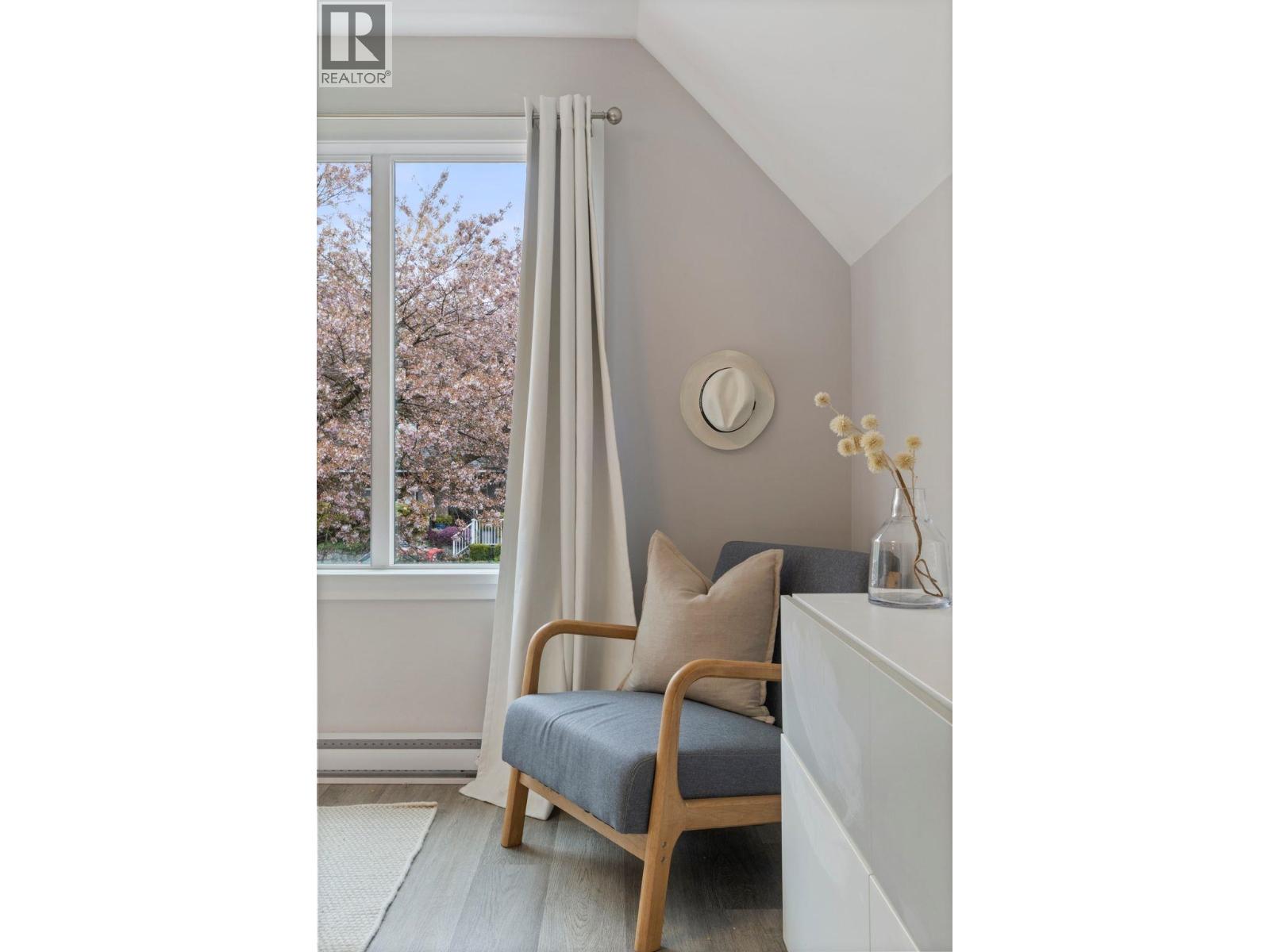 261 E 4th Street, North Vancouver, British Columbia  V7L 1J1 - Photo 17 - R3117070