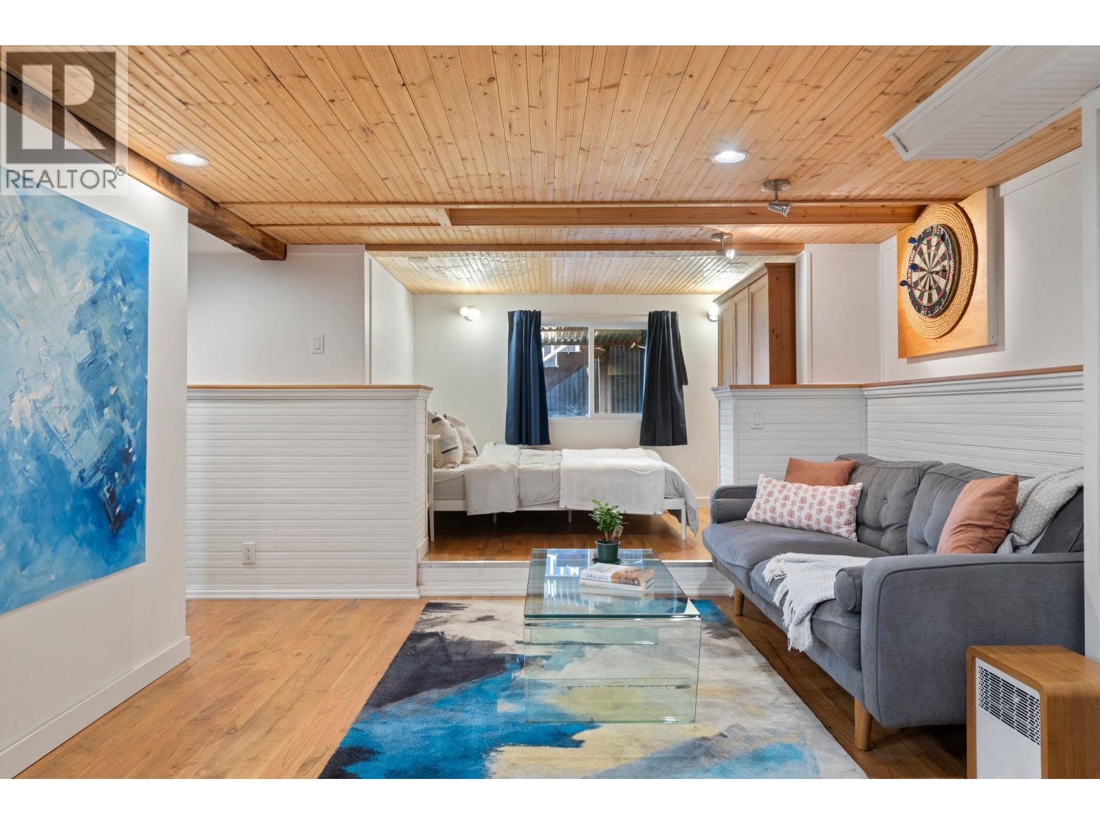 261 E 4th Street, North Vancouver, British Columbia  V7L 1J1 - Photo 24 - R3117070