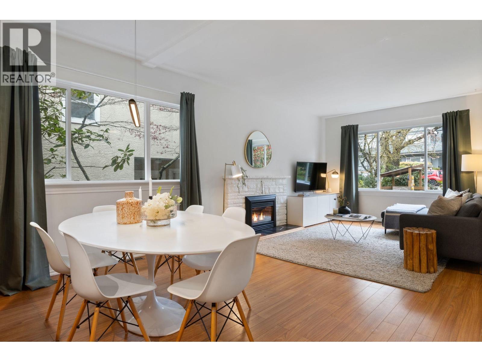 261 E 4th Street, North Vancouver, British Columbia  V7L 1J1 - Photo 8 - R3117070