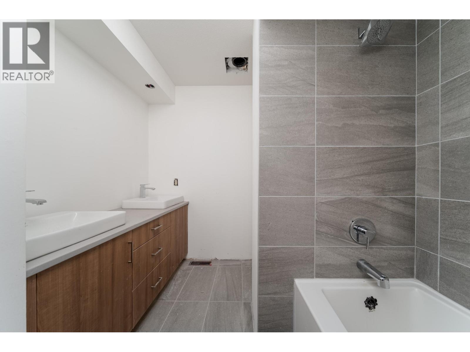 3974 W 10th Avenue, Vancouver, British Columbia  V6R 2G8 - Photo 28 - R3117079