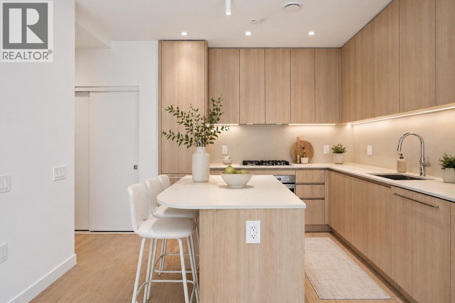 2405 N Grandview Highway, Vancouver, British Columbia  V5N 2B3 - Photo 3 - R3117018