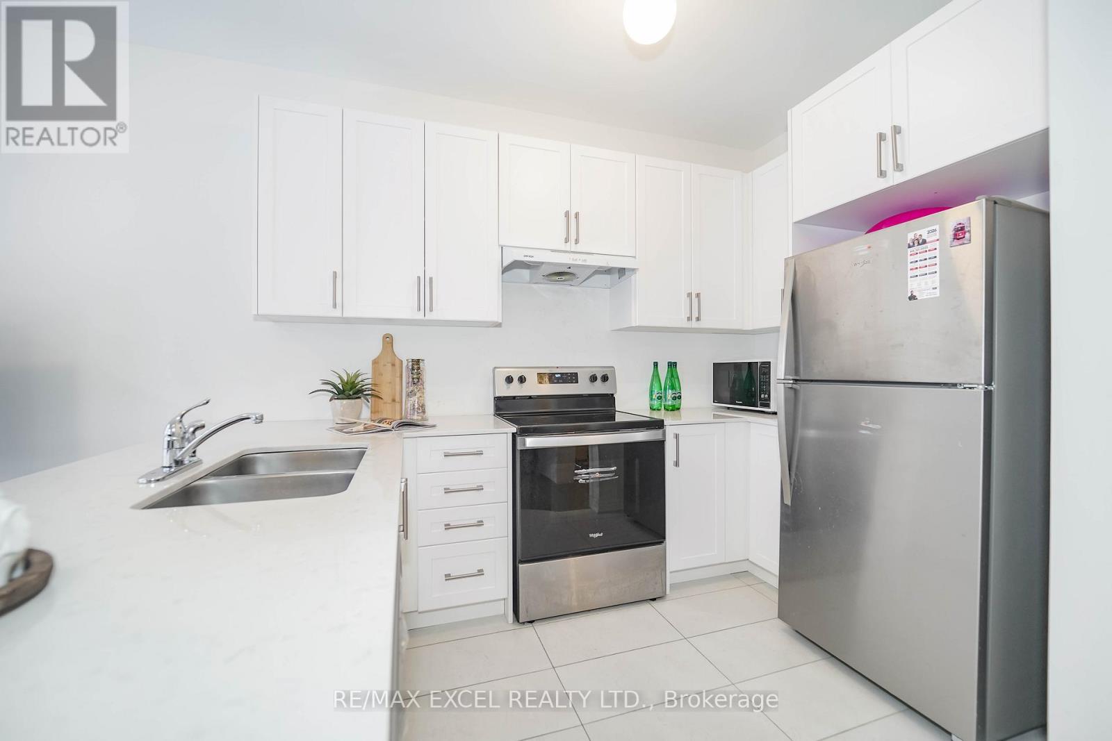 1281 Winding Woods Trail, Pickering, Ontario  L1X 0R9 - Photo 21 - E13055520