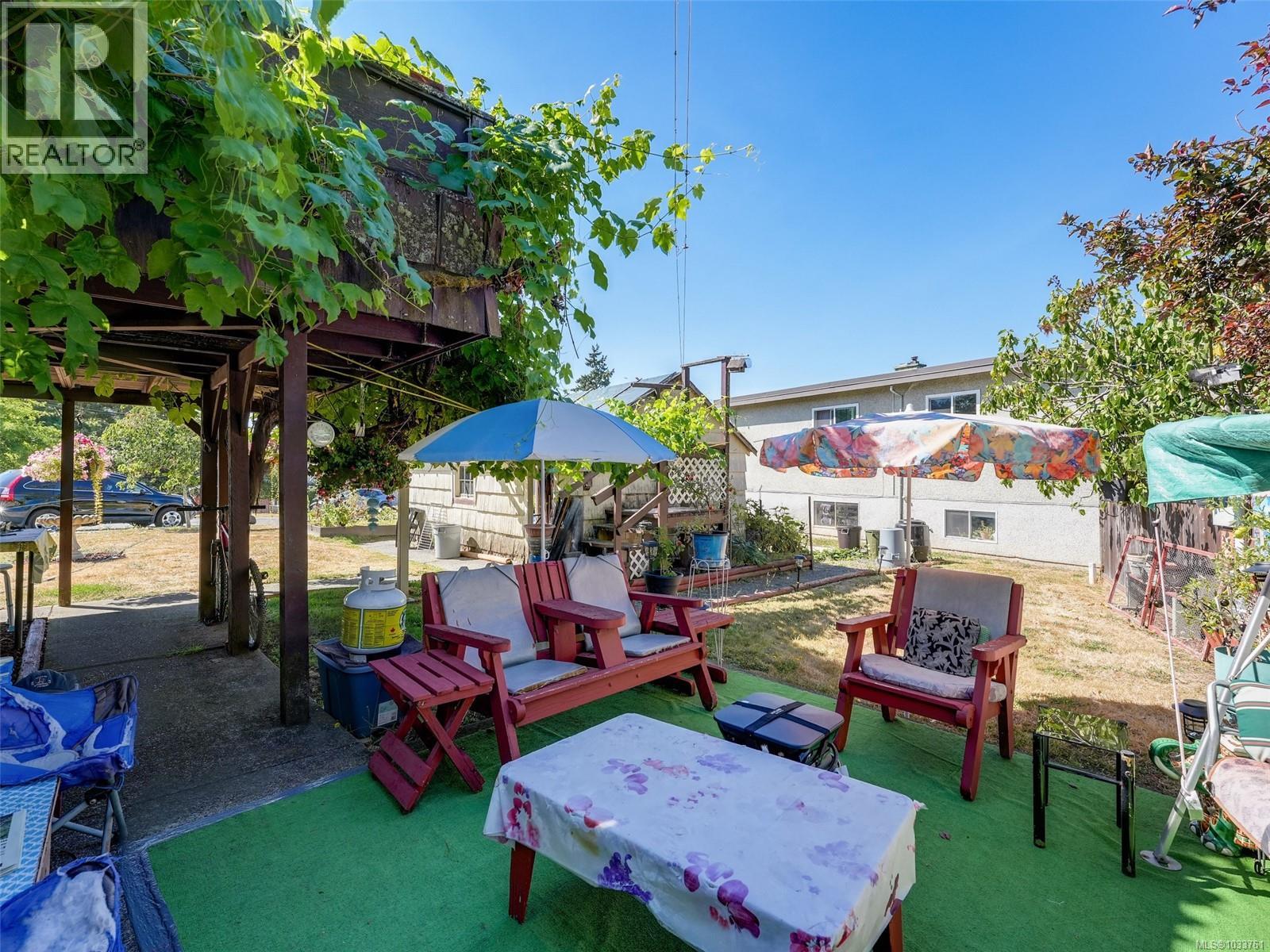 8 Camden Ave, View Royal, British Columbia  V8Z 1P5 - Photo 18 - 1033761