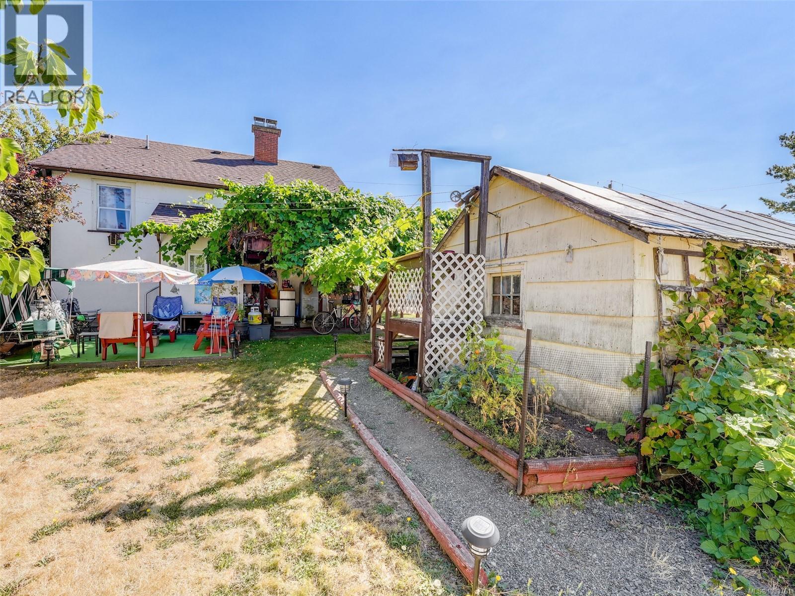 8 Camden Ave, View Royal, British Columbia  V8Z 1P5 - Photo 20 - 1033761