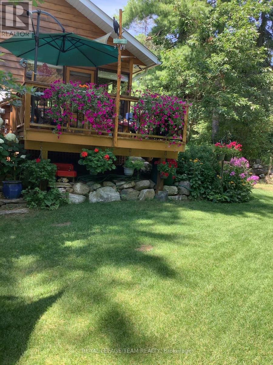 578b Elsie Lane, Greater Madawaska, Ontario  K0J 1H0 - Photo 2 - X12844504