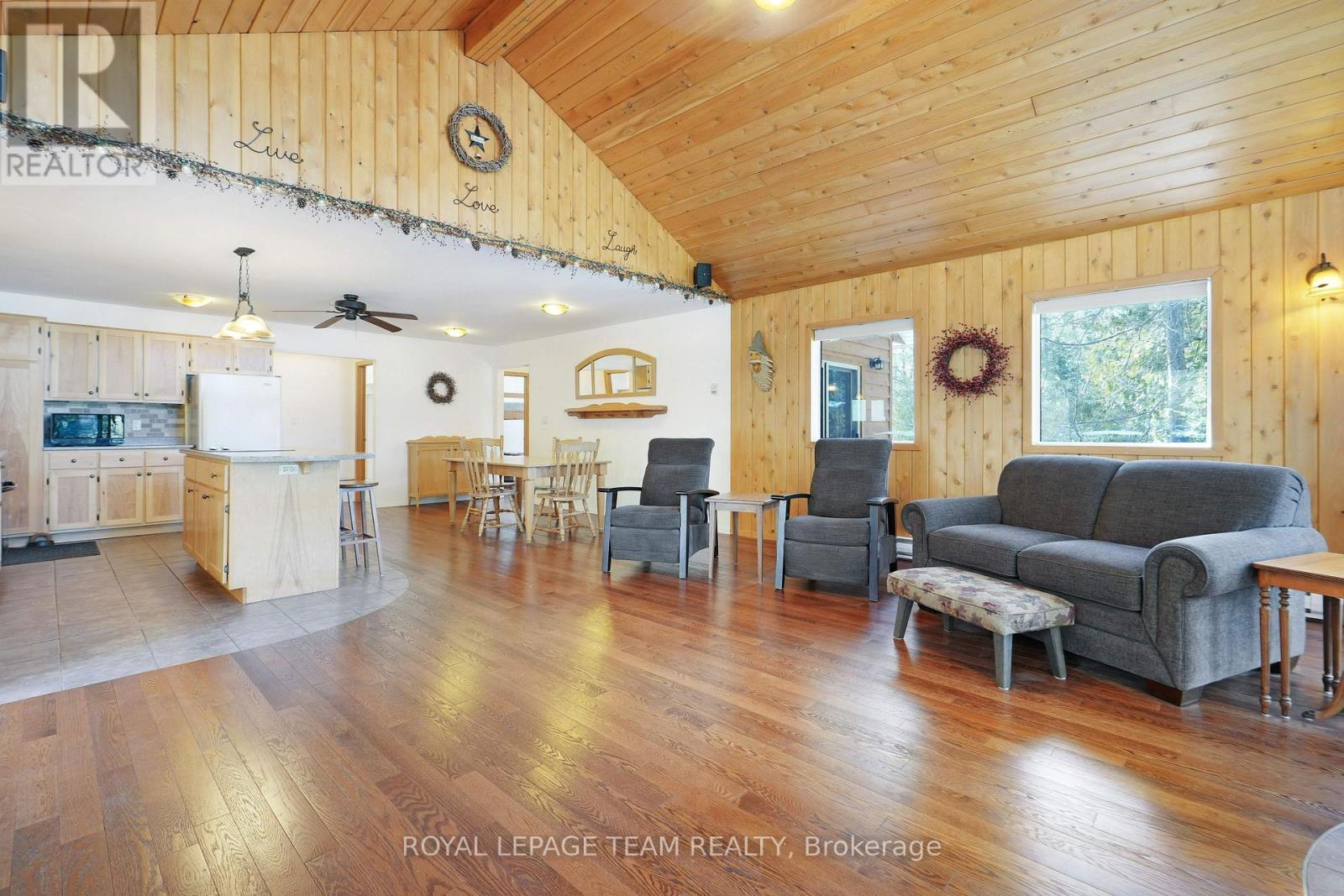 578b Elsie Lane, Greater Madawaska, Ontario  K0J 1H0 - Photo 21 - X12844504