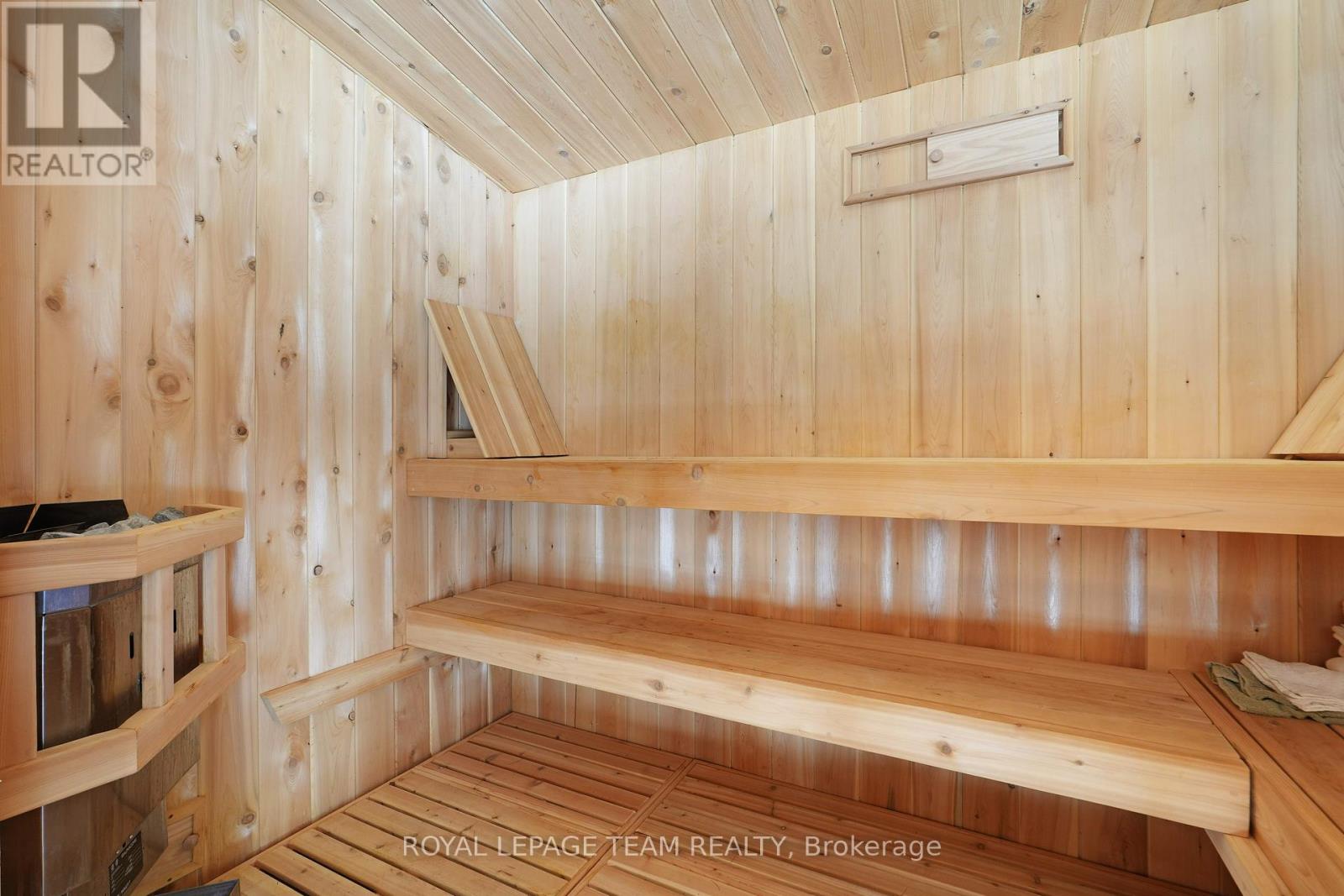 578b Elsie Lane, Greater Madawaska, Ontario  K0J 1H0 - Photo 45 - X12844504