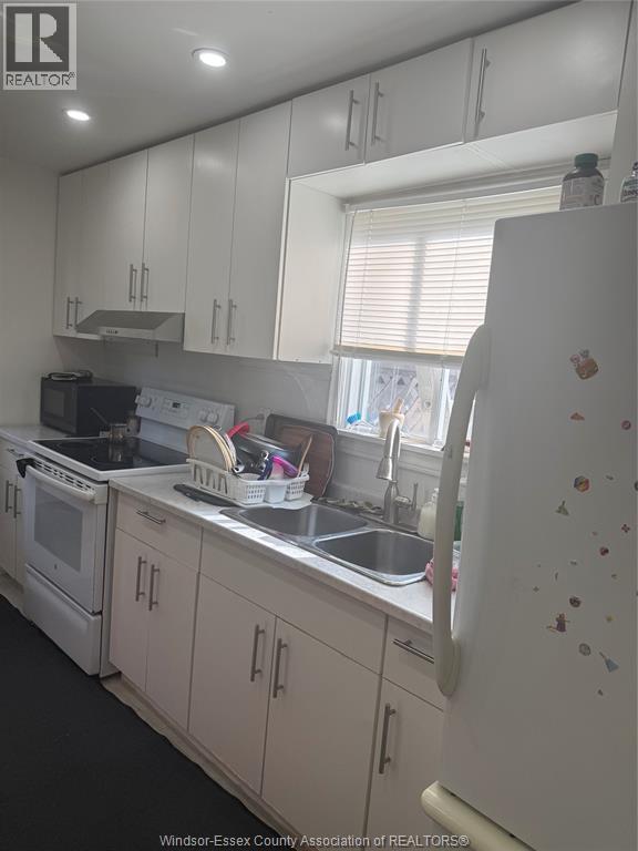 819 Langlois Avenue, Windsor, Ontario  N9A 2G9 - Photo 7 - 26009286