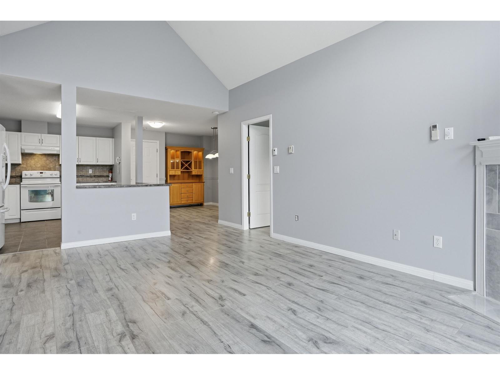 413 45520 Knight Road, Sardis West Vedder, Chilliwack, British Columbia  V2R 3Z2 - Photo 4 - R3114639