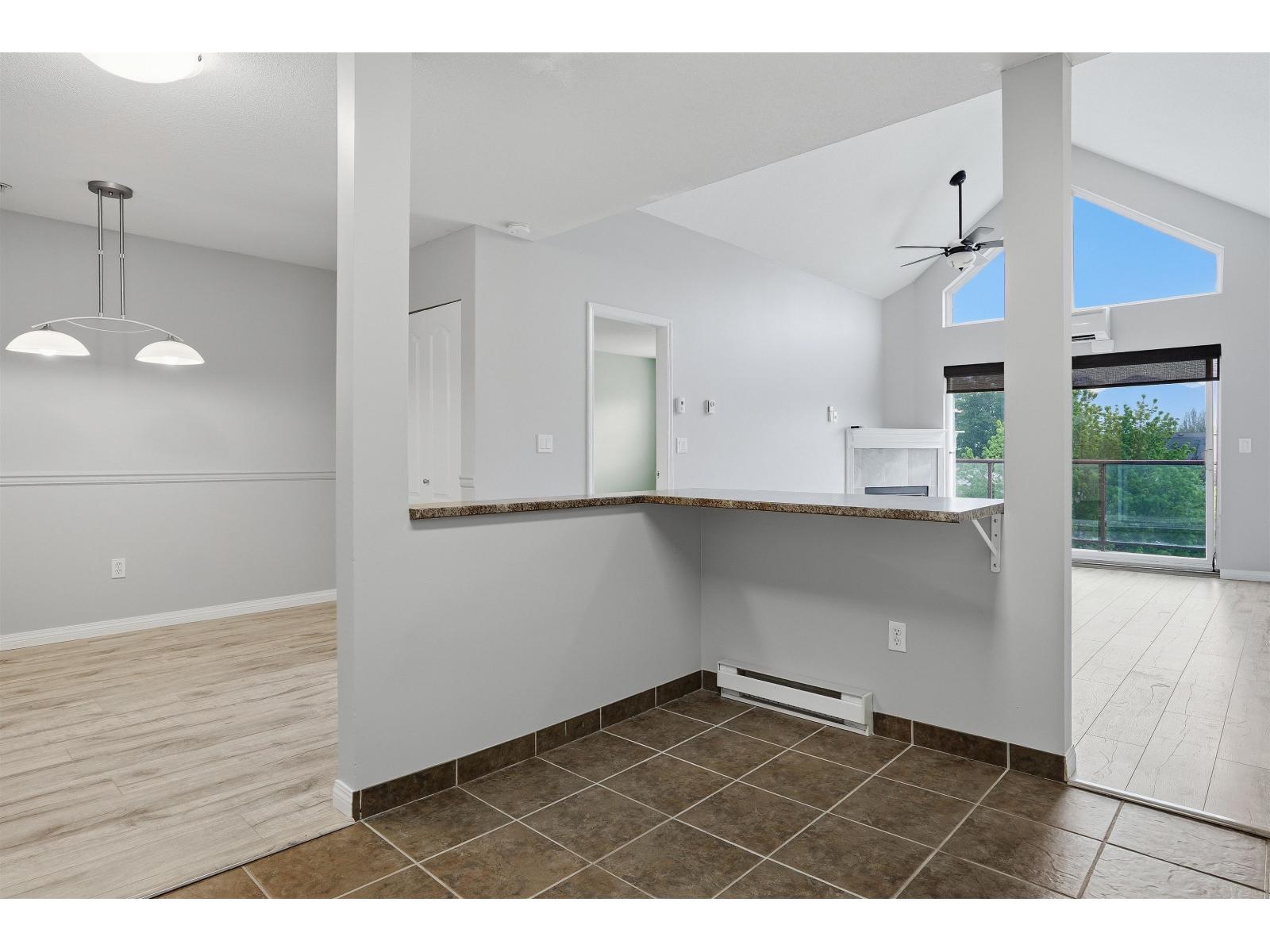 413 45520 Knight Road, Sardis West Vedder, Chilliwack, British Columbia  V2R 3Z2 - Photo 5 - R3114639