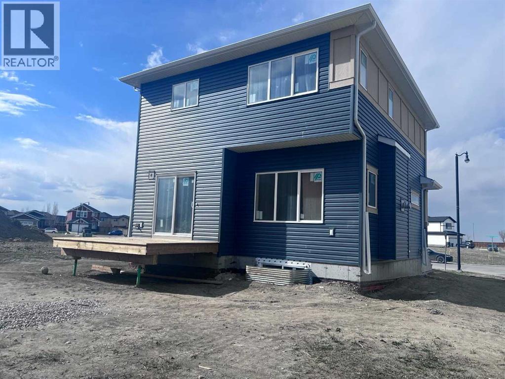 880 Hampshire Crescent NE, High River, Alberta  T1V 0E5 - Photo 5 - A2276104