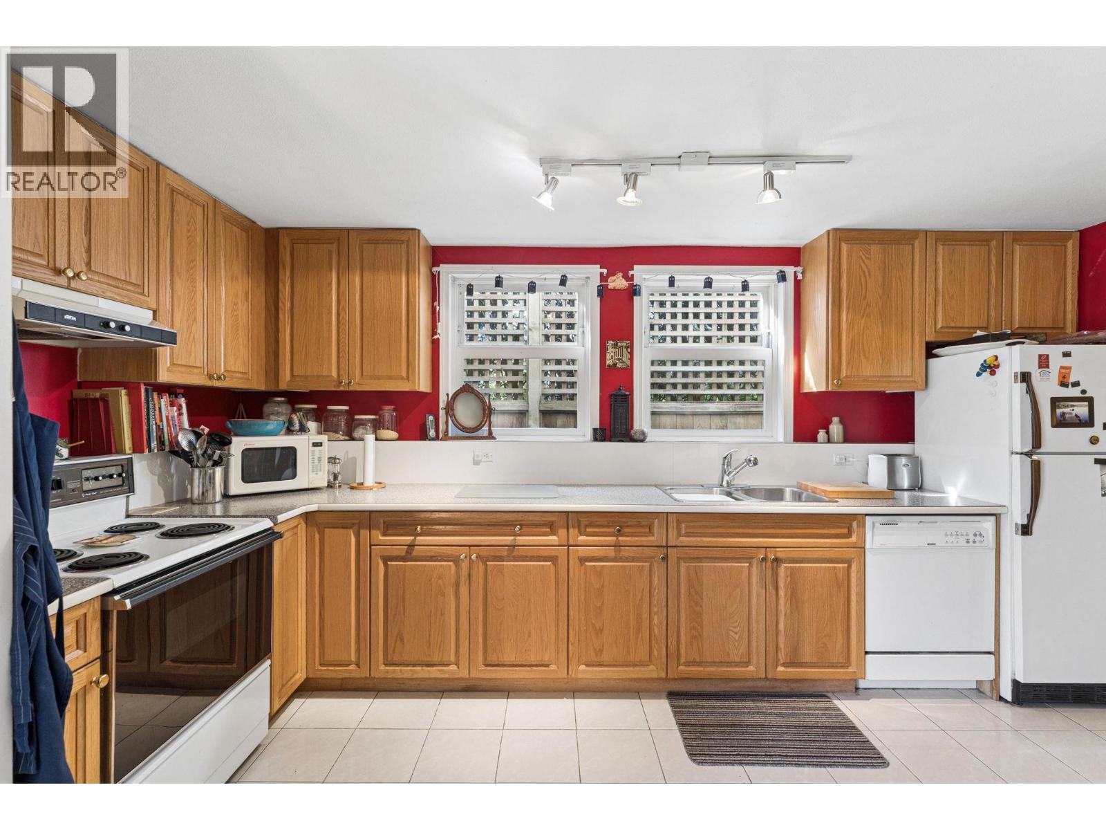 408 E 2nd Street, North Vancouver, British Columbia  V7L 1C8 - Photo 31 - R3116399