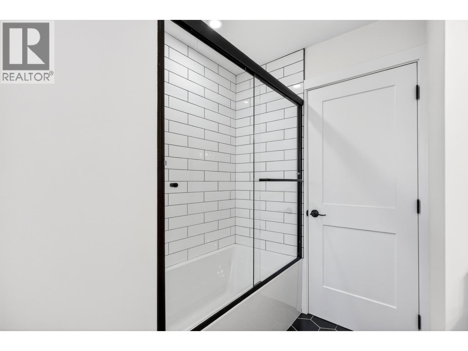 21099 Berry Avenue, Maple Ridge, British Columbia  V2X 7V3 - Photo 8 - R3116640