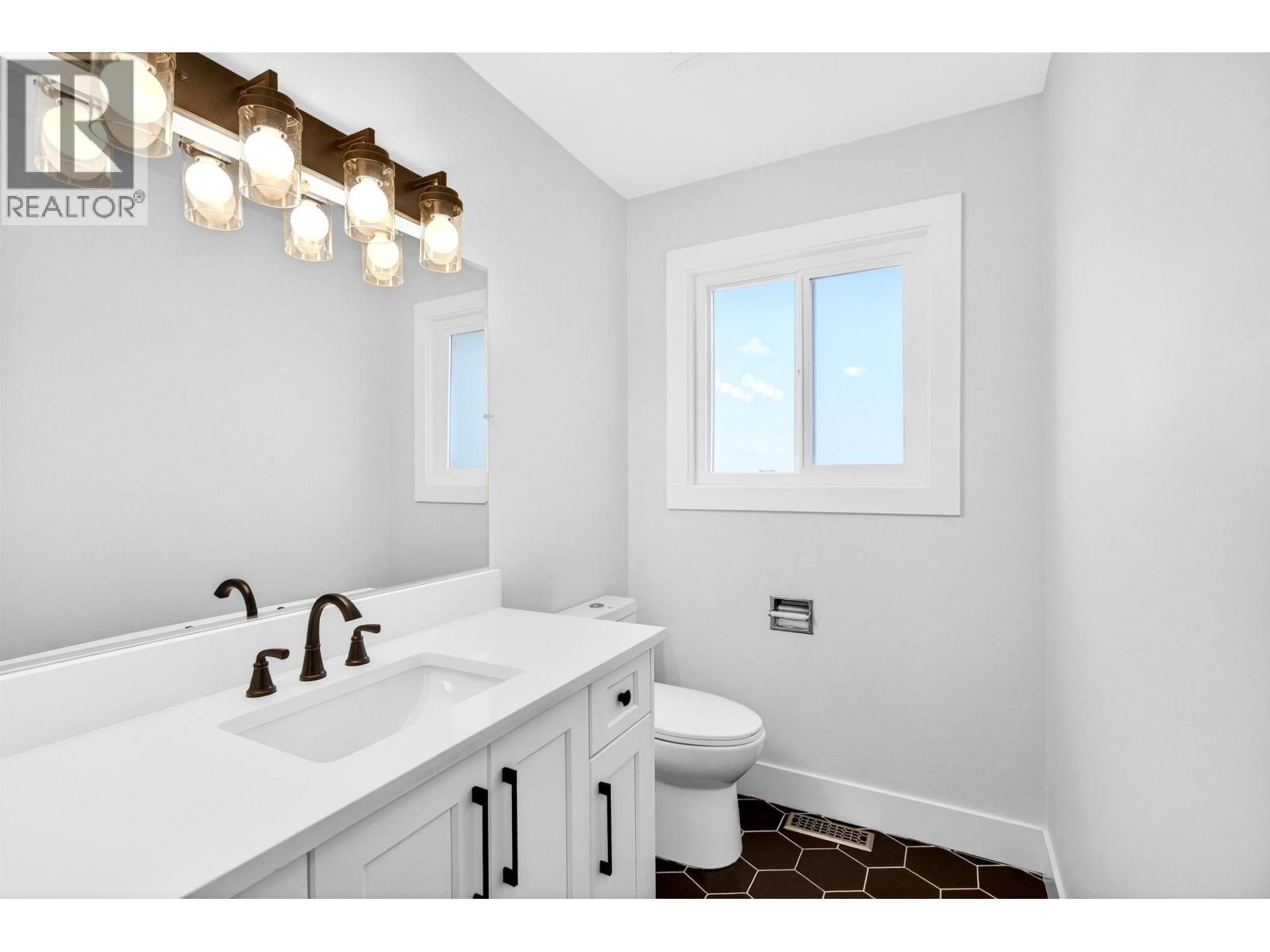 21099 Berry Avenue, Maple Ridge, British Columbia  V2X 7V3 - Photo 9 - R3116640