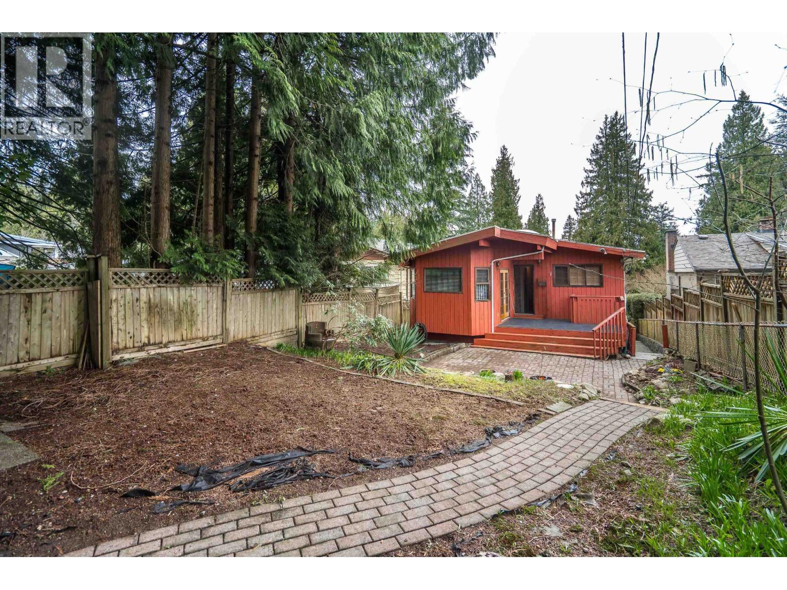 8228 Wedgewood Street, Burnaby, British Columbia  V3N 1C4 - Photo 39 - R3116579