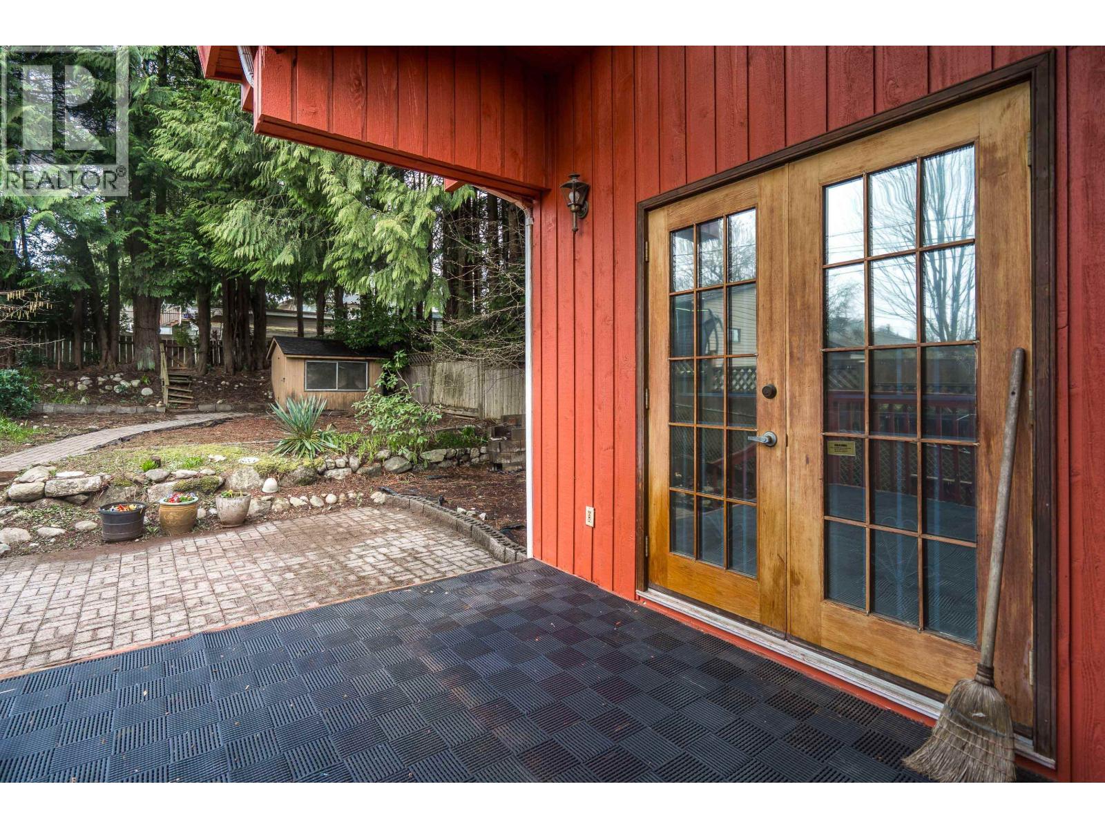 8228 Wedgewood Street, Burnaby, British Columbia  V3N 1C4 - Photo 35 - R3116579