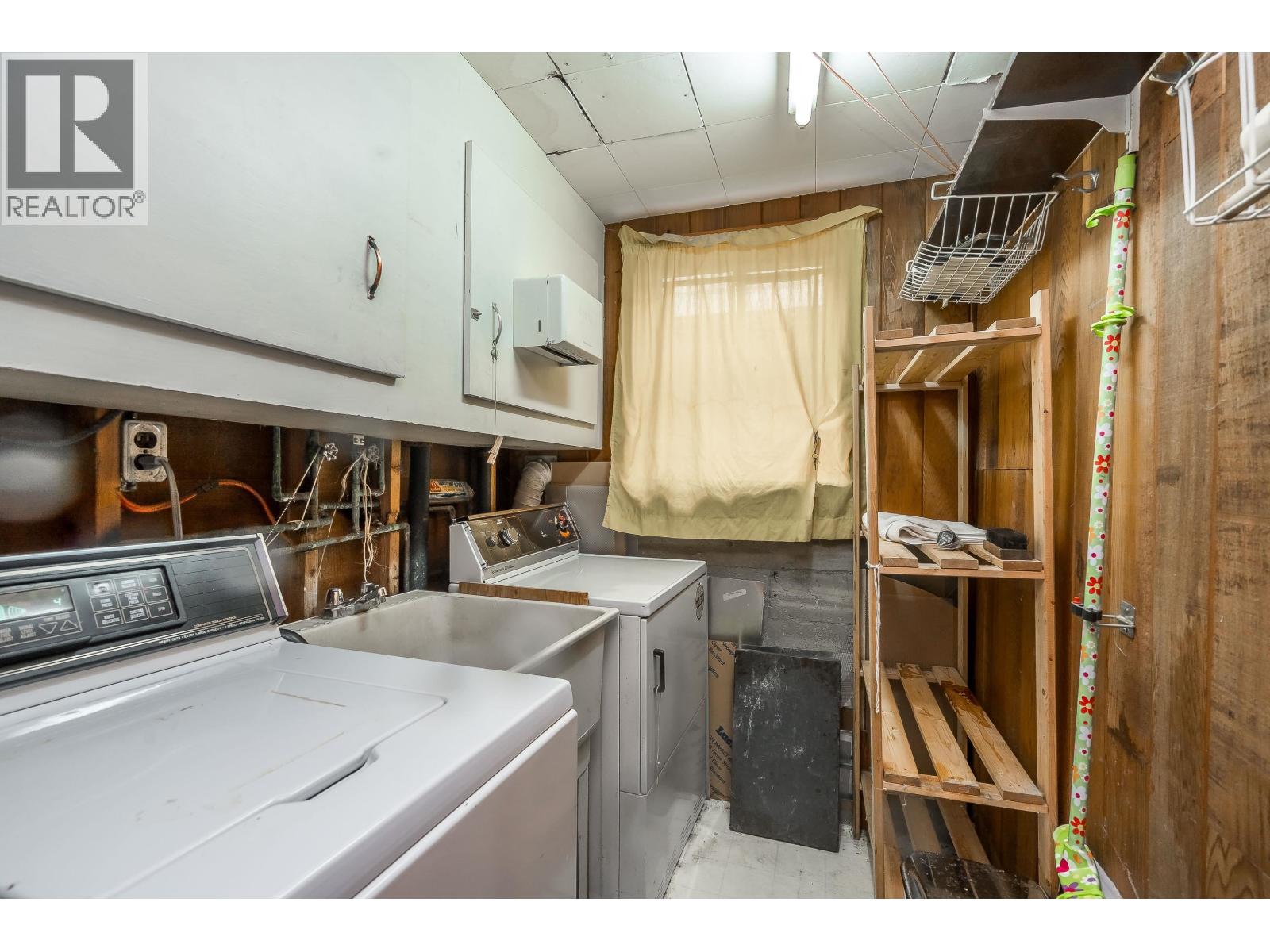 8228 Wedgewood Street, Burnaby, British Columbia  V3N 1C4 - Photo 34 - R3116579