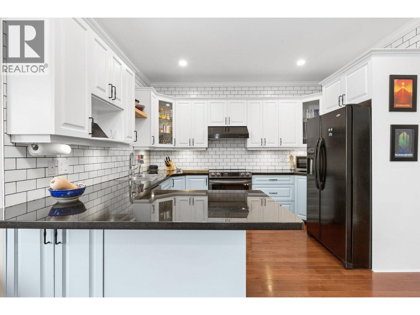 250 E 17th Street, North Vancouver, British Columbia  V7L 2V7 - Photo 21 - R3116963