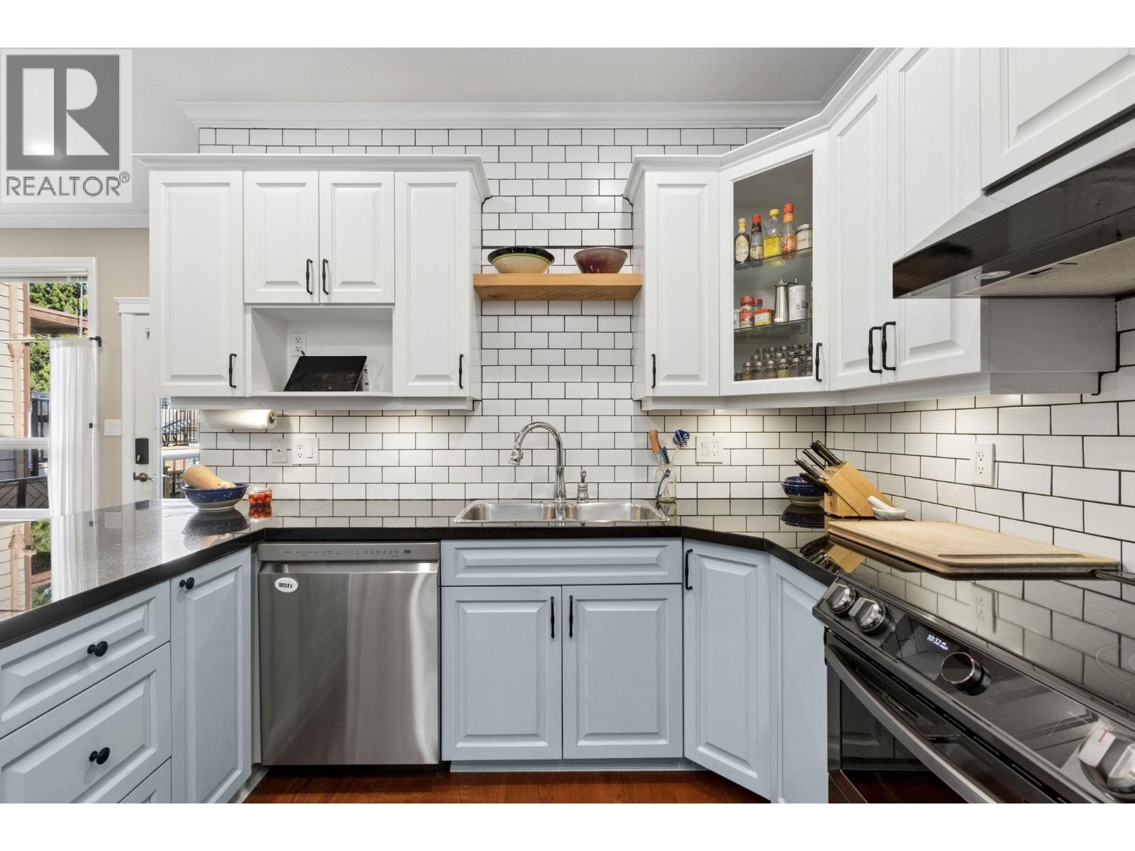 250 E 17th Street, North Vancouver, British Columbia  V7L 2V7 - Photo 22 - R3116963