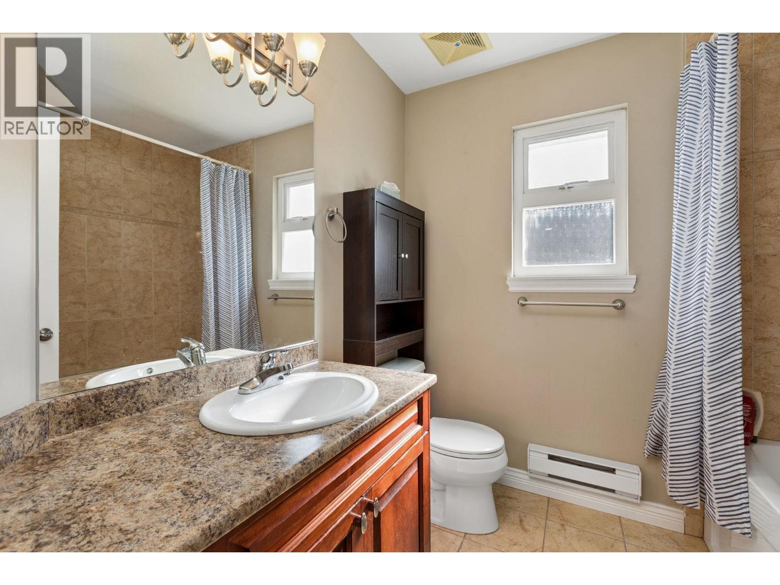 250 E 17th Street, North Vancouver, British Columbia  V7L 2V7 - Photo 30 - R3116963