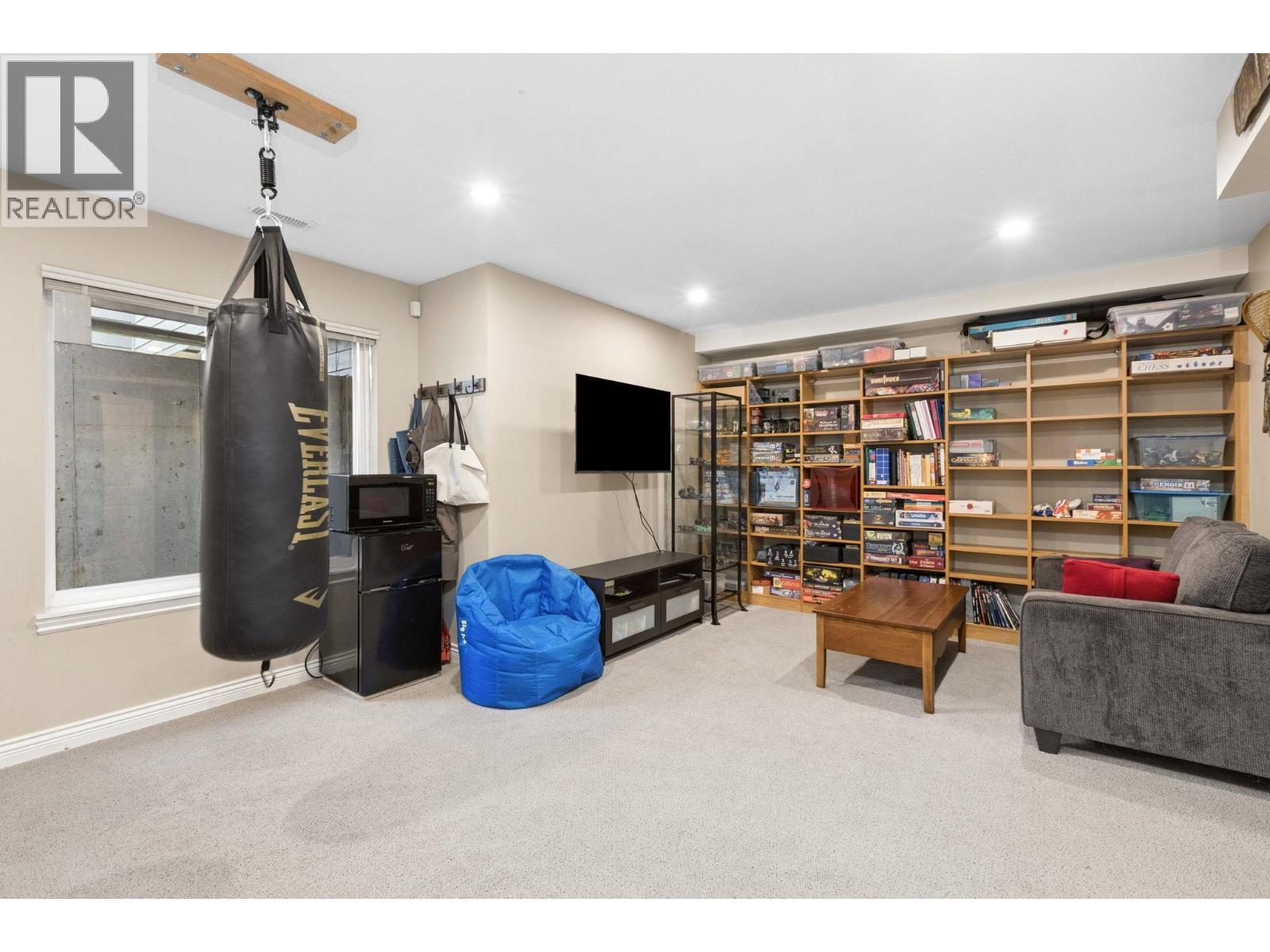 250 E 17th Street, North Vancouver, British Columbia  V7L 2V7 - Photo 34 - R3116963