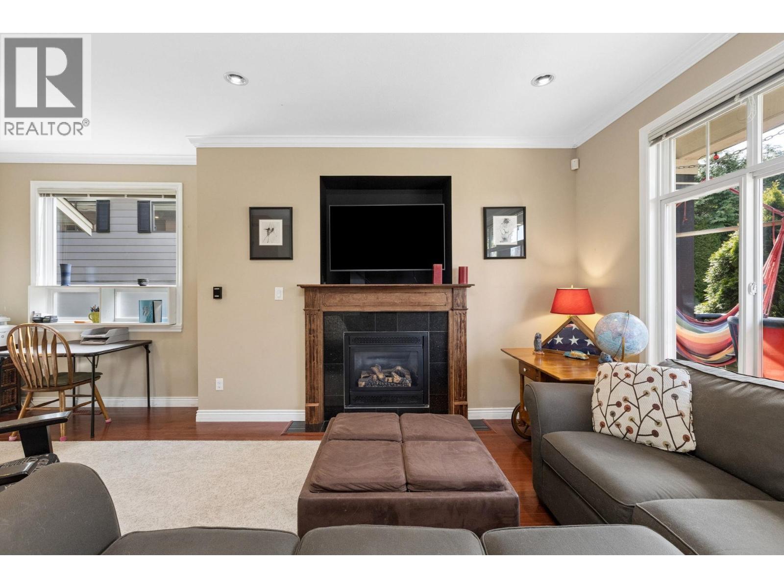 250 E 17th Street, North Vancouver, British Columbia  V7L 2V7 - Photo 10 - R3116963