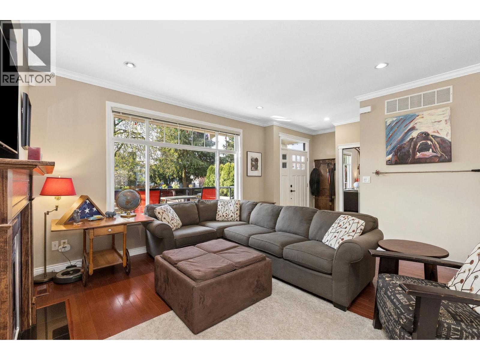 250 E 17th Street, North Vancouver, British Columbia  V7L 2V7 - Photo 9 - R3116963