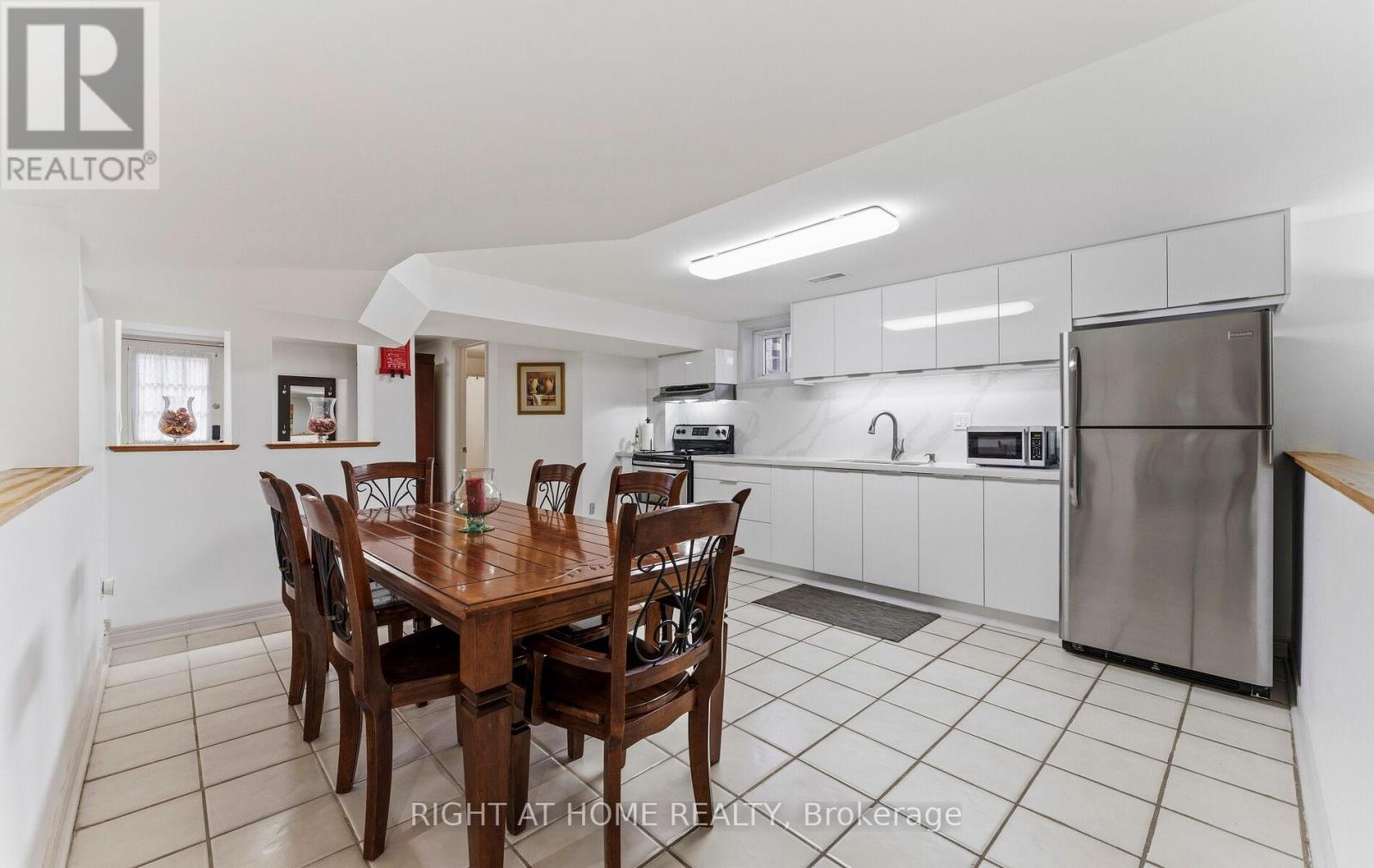 1665 Asgard Drive, Mississauga, Ontario  L5E 3G5 - Photo 35 - W13039420