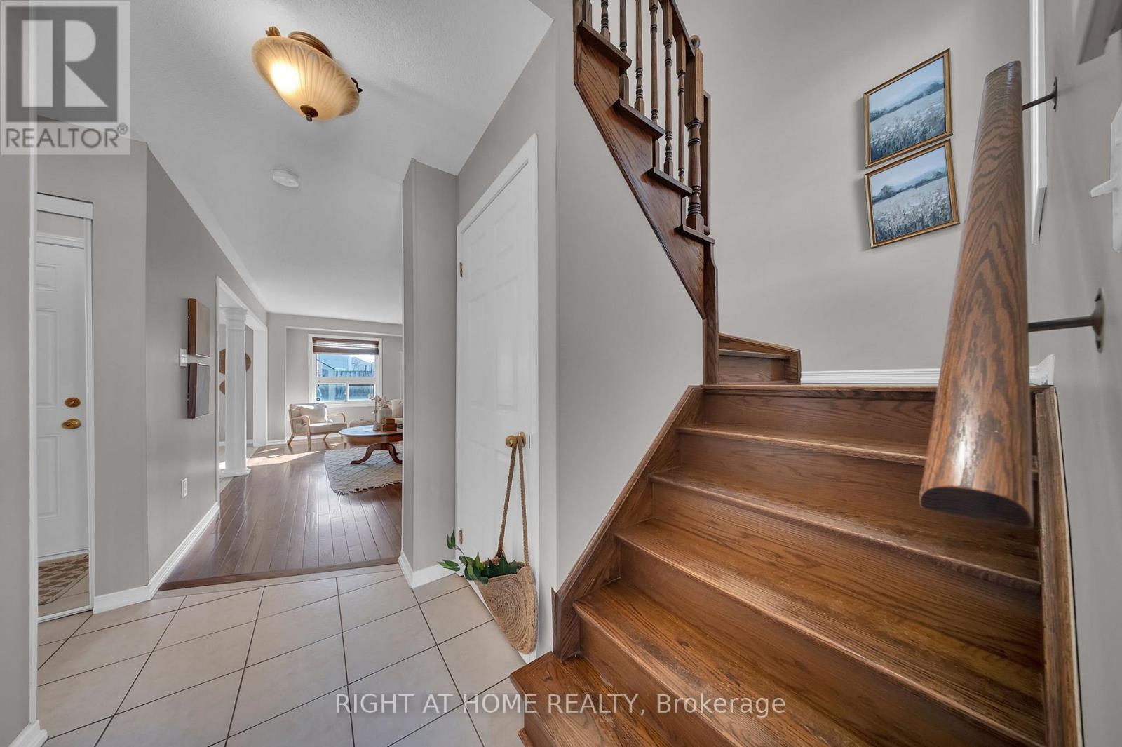 131 William Cowles Drive, Clarington, Ontario  L1C 0E3 - Photo 2 - E13055594