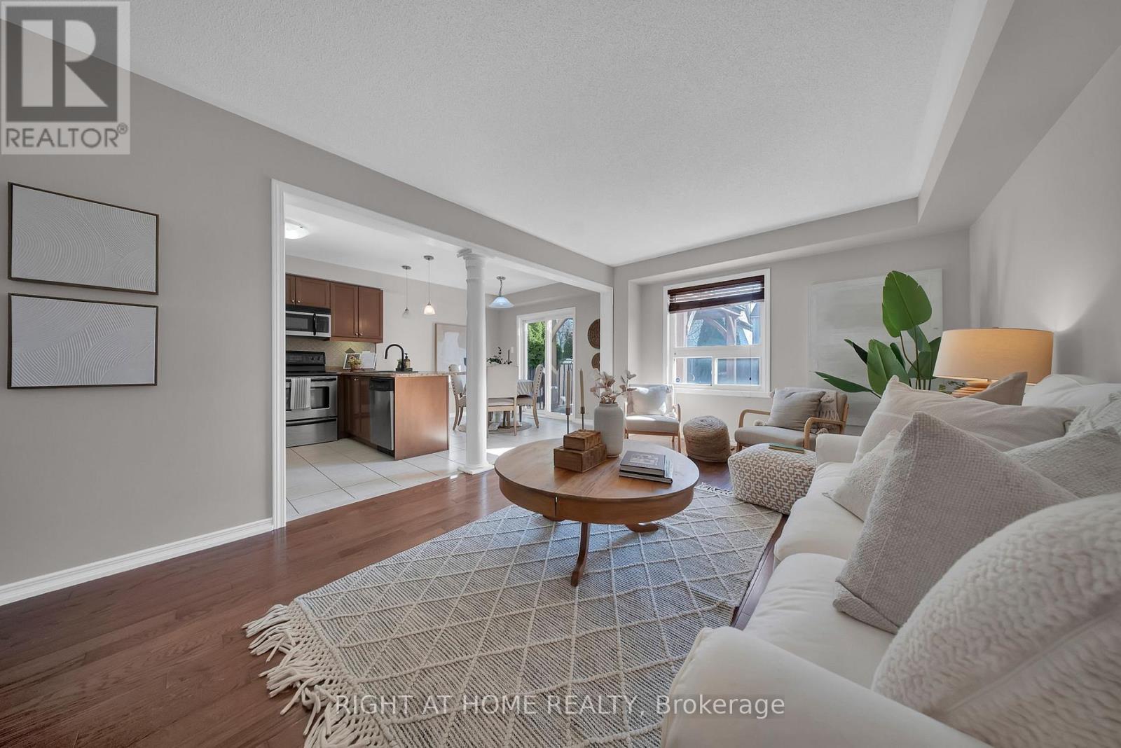 131 William Cowles Drive, Clarington, Ontario  L1C 0E3 - Photo 4 - E13055594